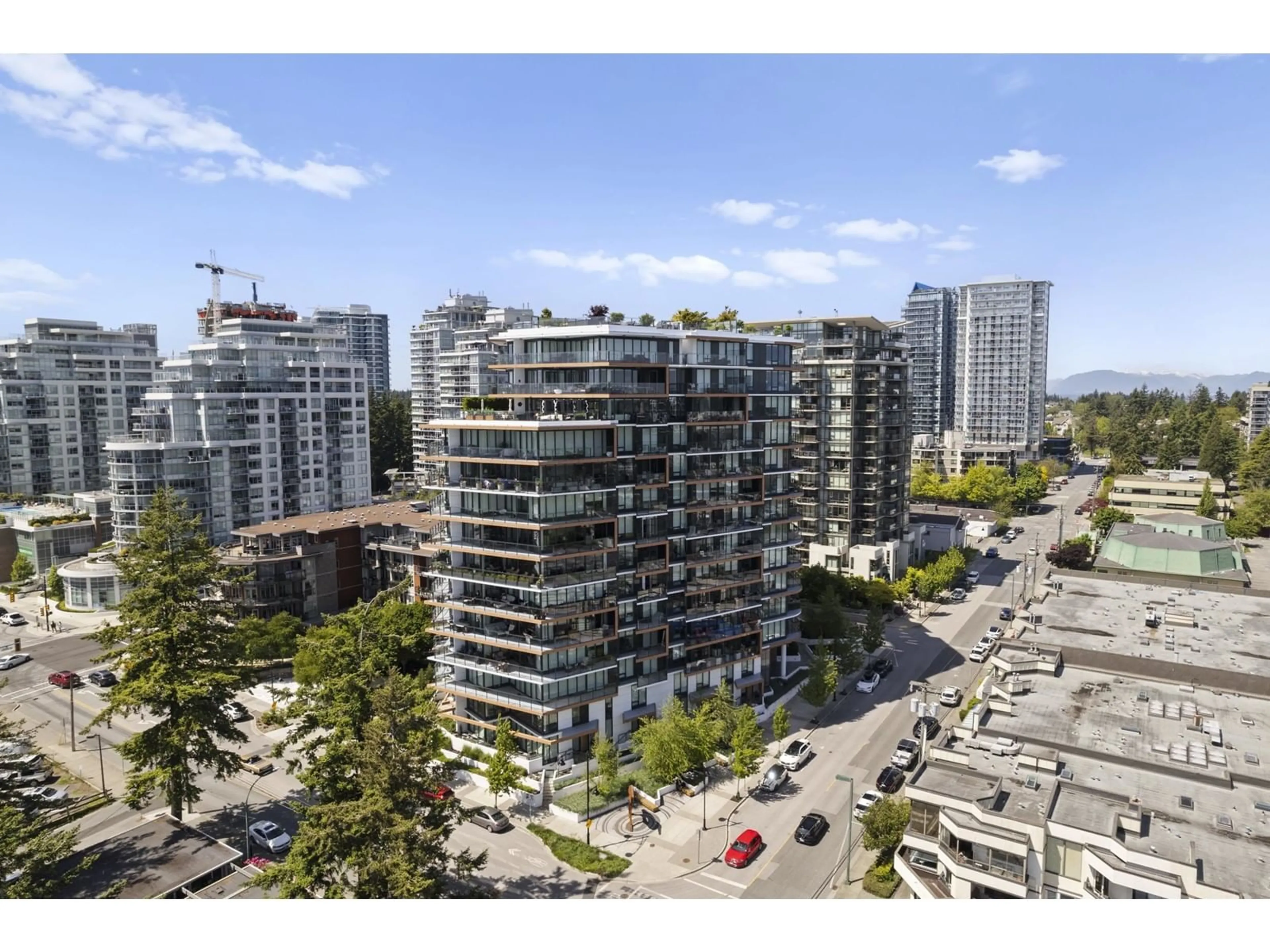 A pic from outside/outdoor area/front of a property/back of a property/a pic from drone, city buildings view from balcony for 404 - 1439 GEORGE, White Rock British Columbia V4B0B9