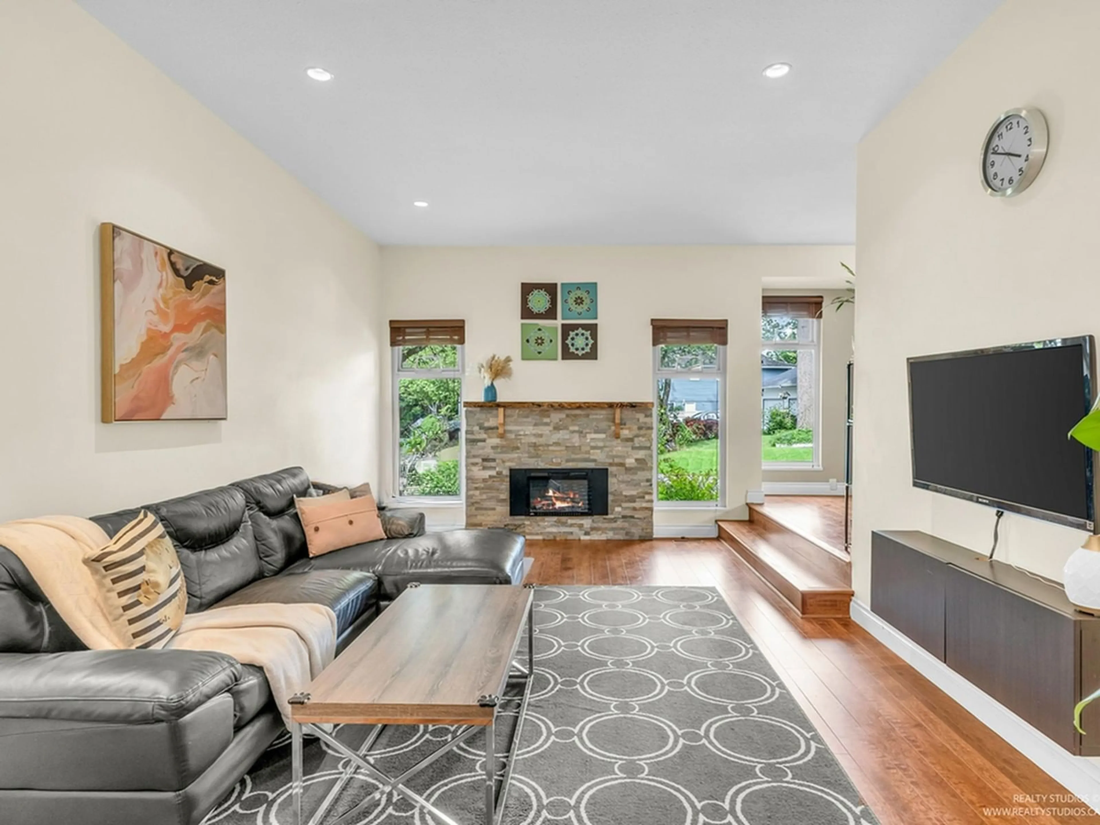Living room with furniture, unknown for 12966 61B, Surrey British Columbia V3X3G5