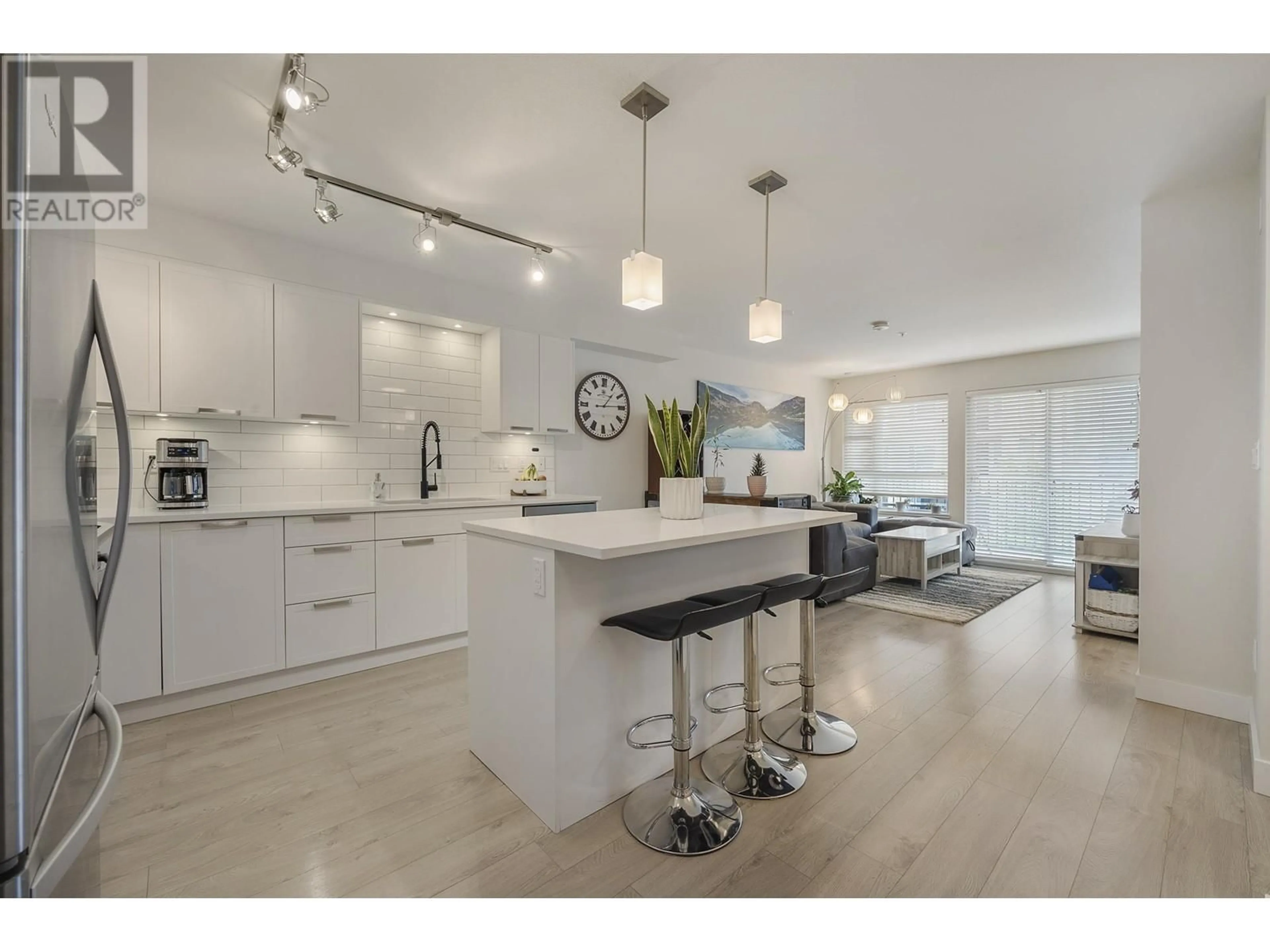Open concept kitchen, unknown for 208 - 22562 121 AVENUE, Maple Ridge British Columbia V2X3Y8