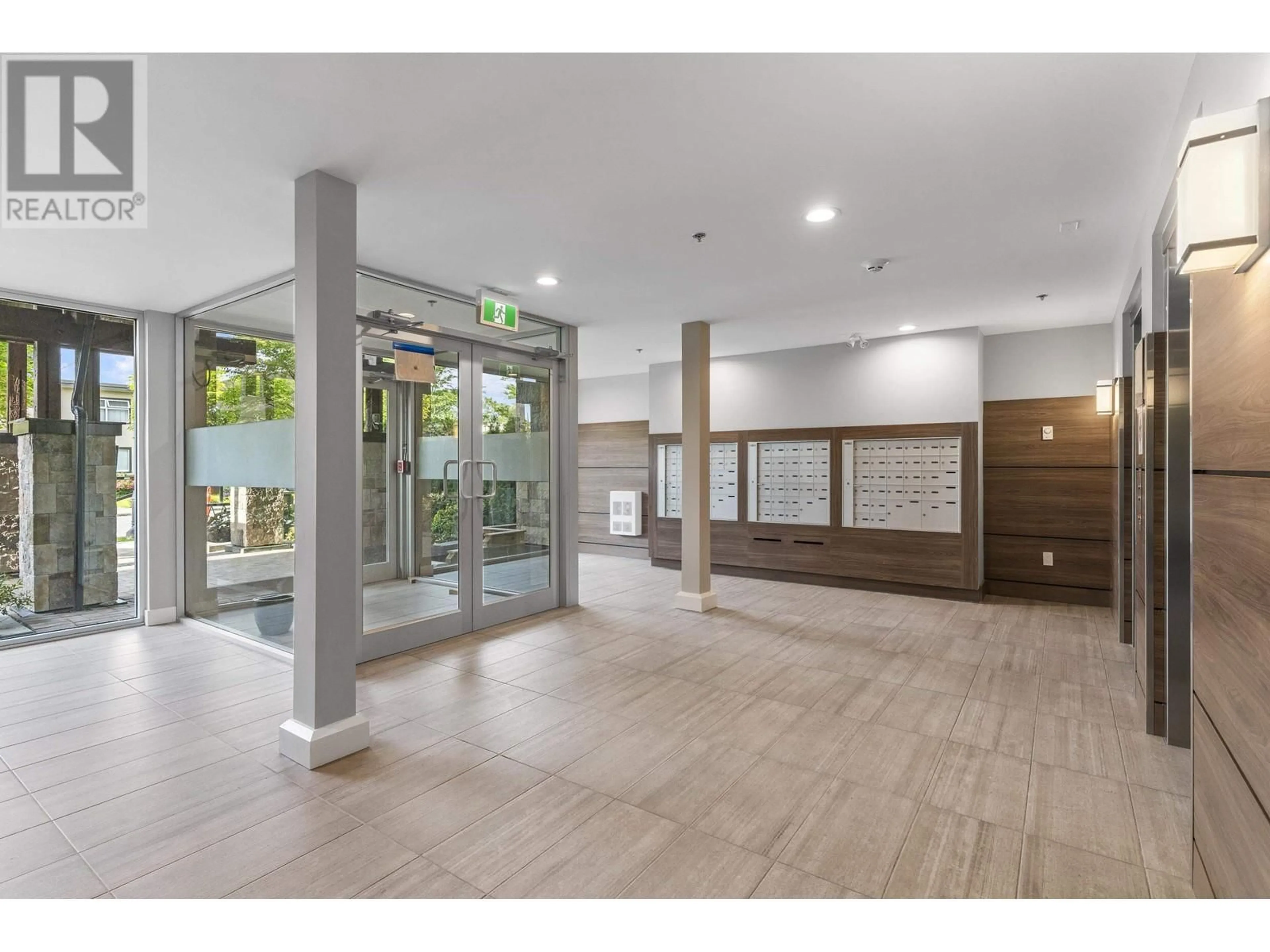 Indoor foyer for 208 - 22562 121 AVENUE, Maple Ridge British Columbia V2X3Y8
