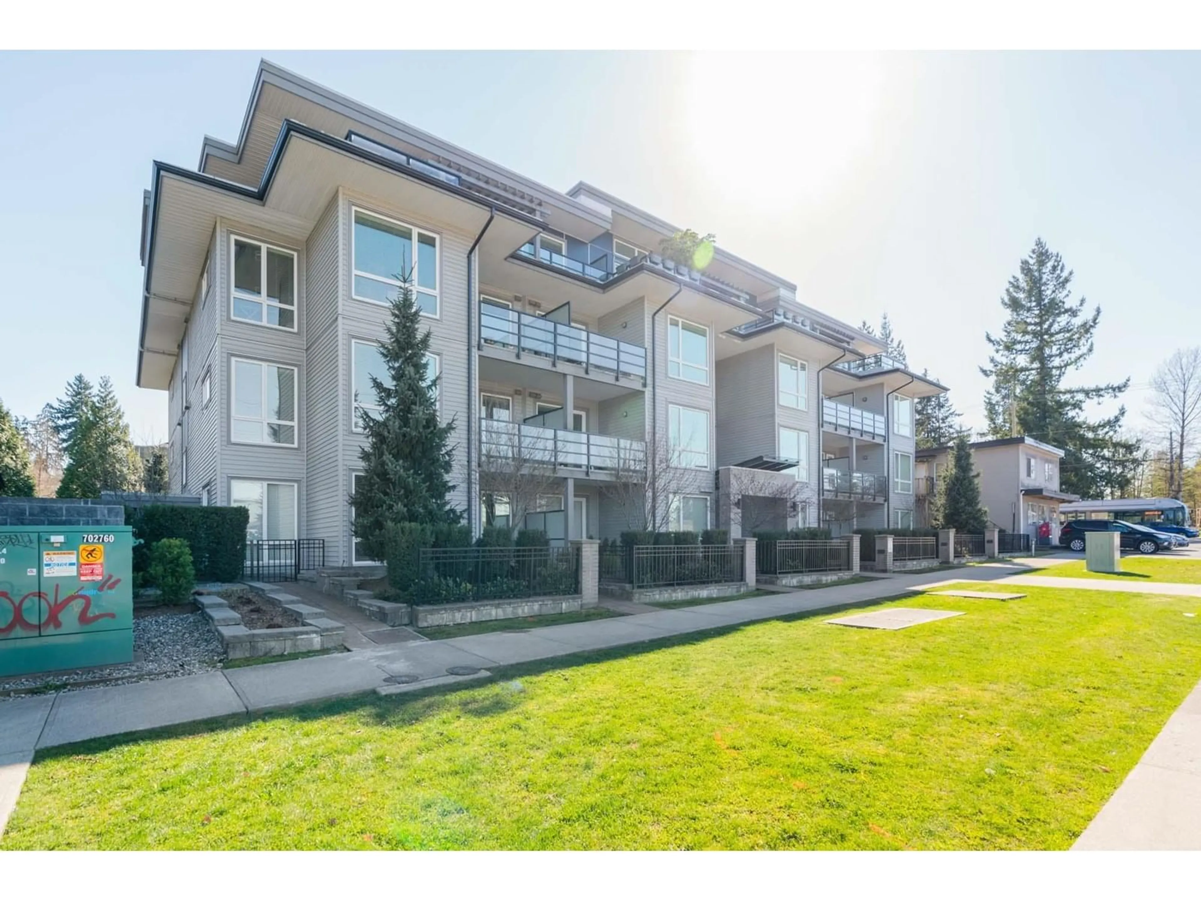 A pic from outside/outdoor area/front of a property/back of a property/a pic from drone, street for 404 - 15628 104, Surrey British Columbia V4N2J3
