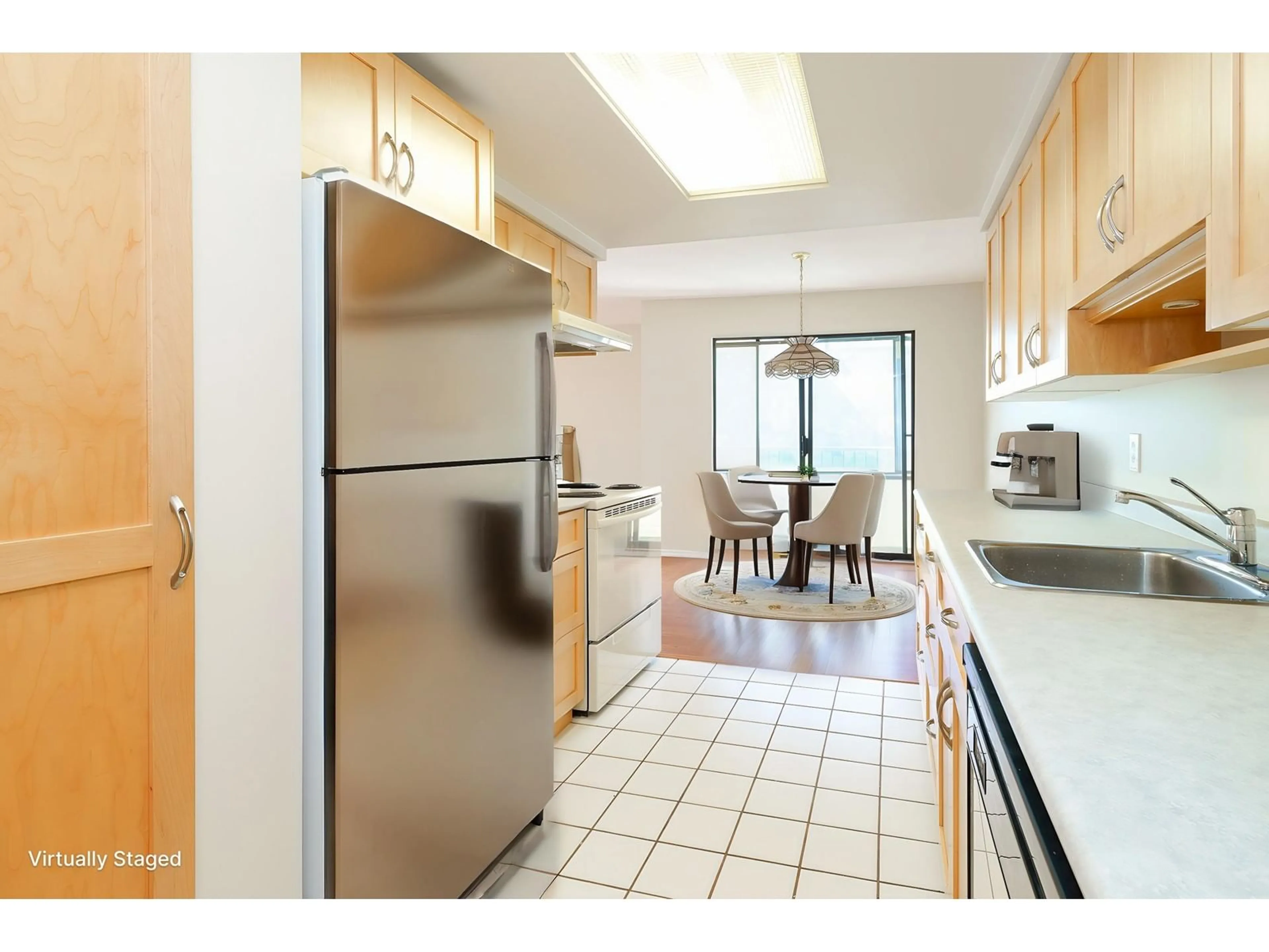 Standard kitchen, unknown for 312 - 20460 54, Langley British Columbia V3A6N6
