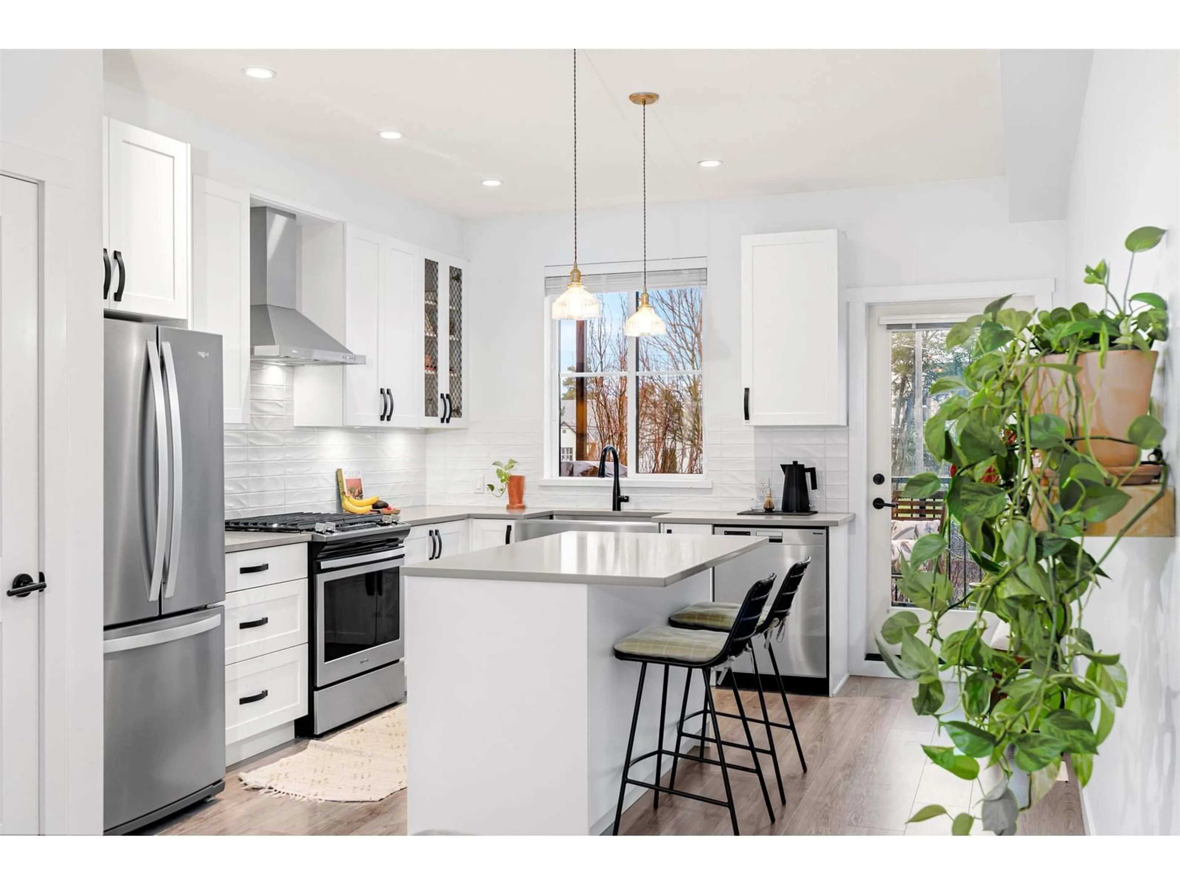 Open concept kitchen, unknown for 22 - 5945 176A, Surrey British Columbia V3S0A2