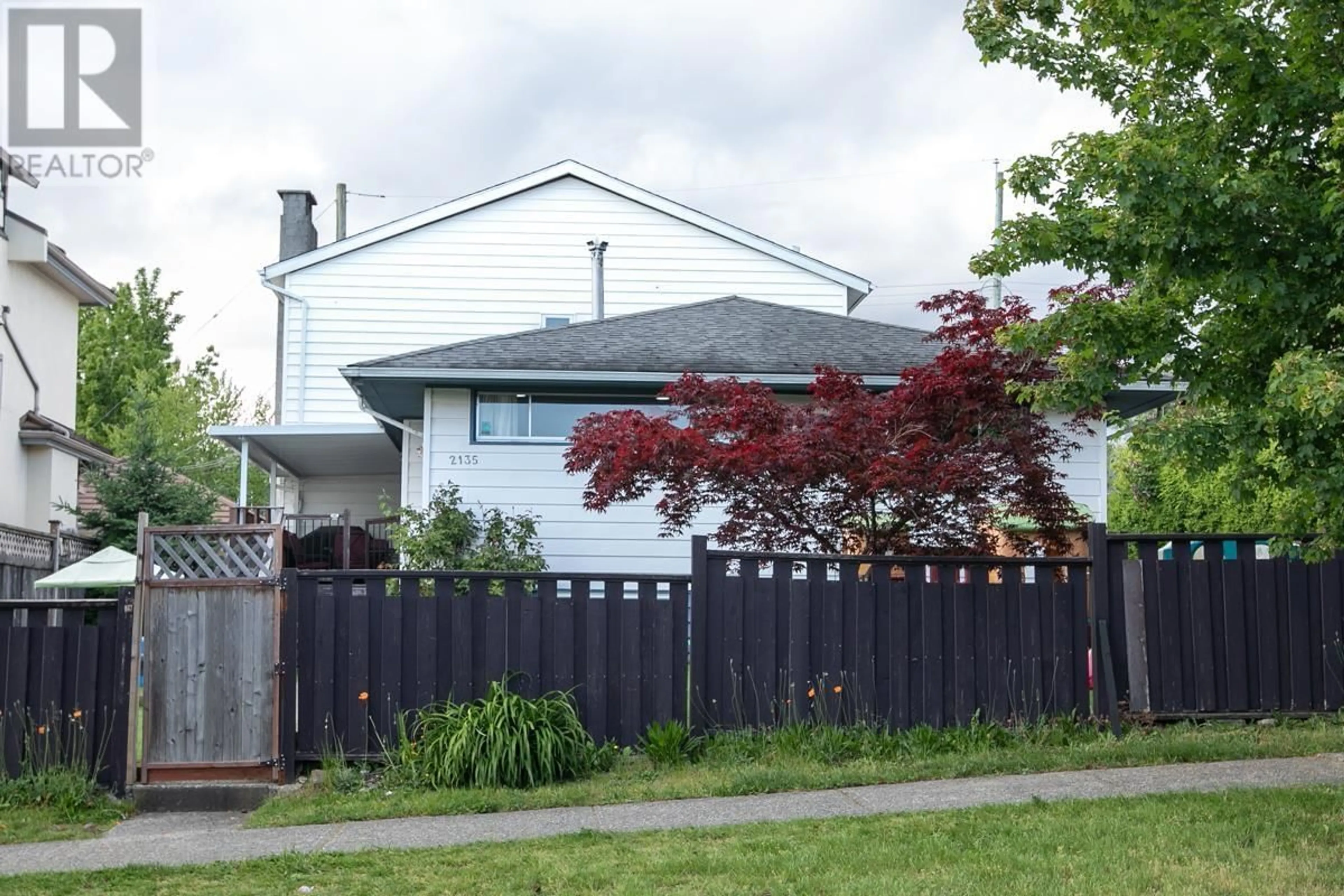 Unknown for 2135 NEWPORT AVENUE, Vancouver British Columbia V5P2H9