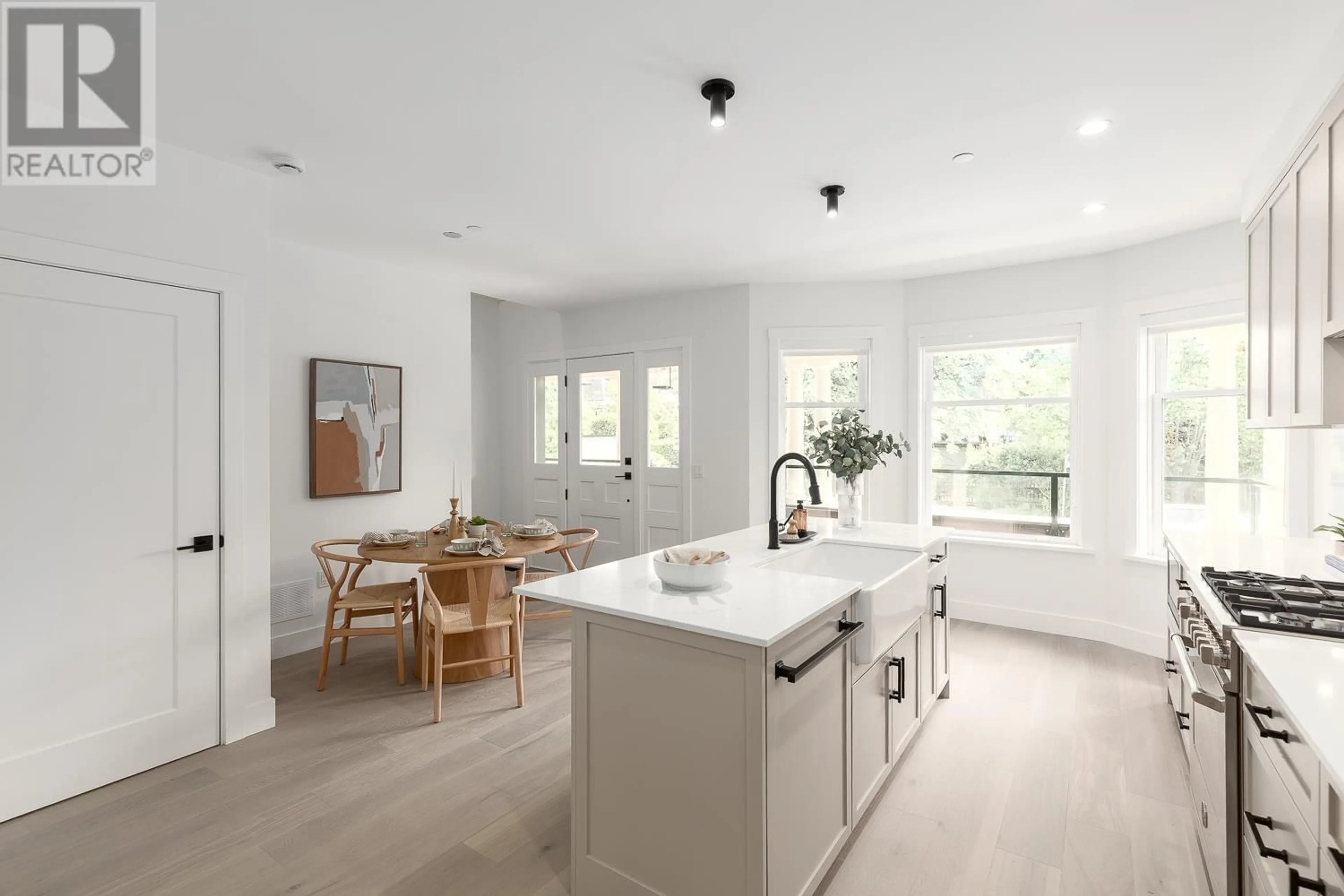 Open concept kitchen, unknown for 1967 NAPIER STREET, Vancouver British Columbia V5L2N6