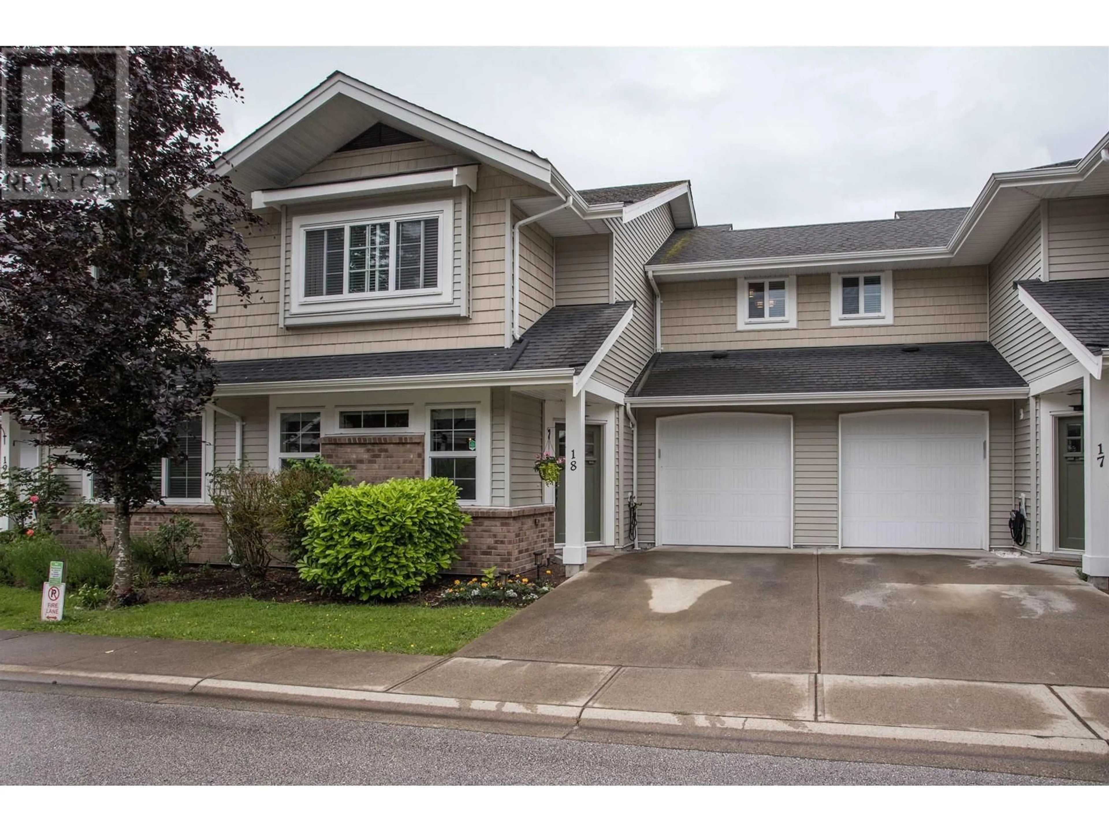 Home with vinyl exterior material, street for 18 - 12161 237 STREET, Maple Ridge British Columbia V4R0E7