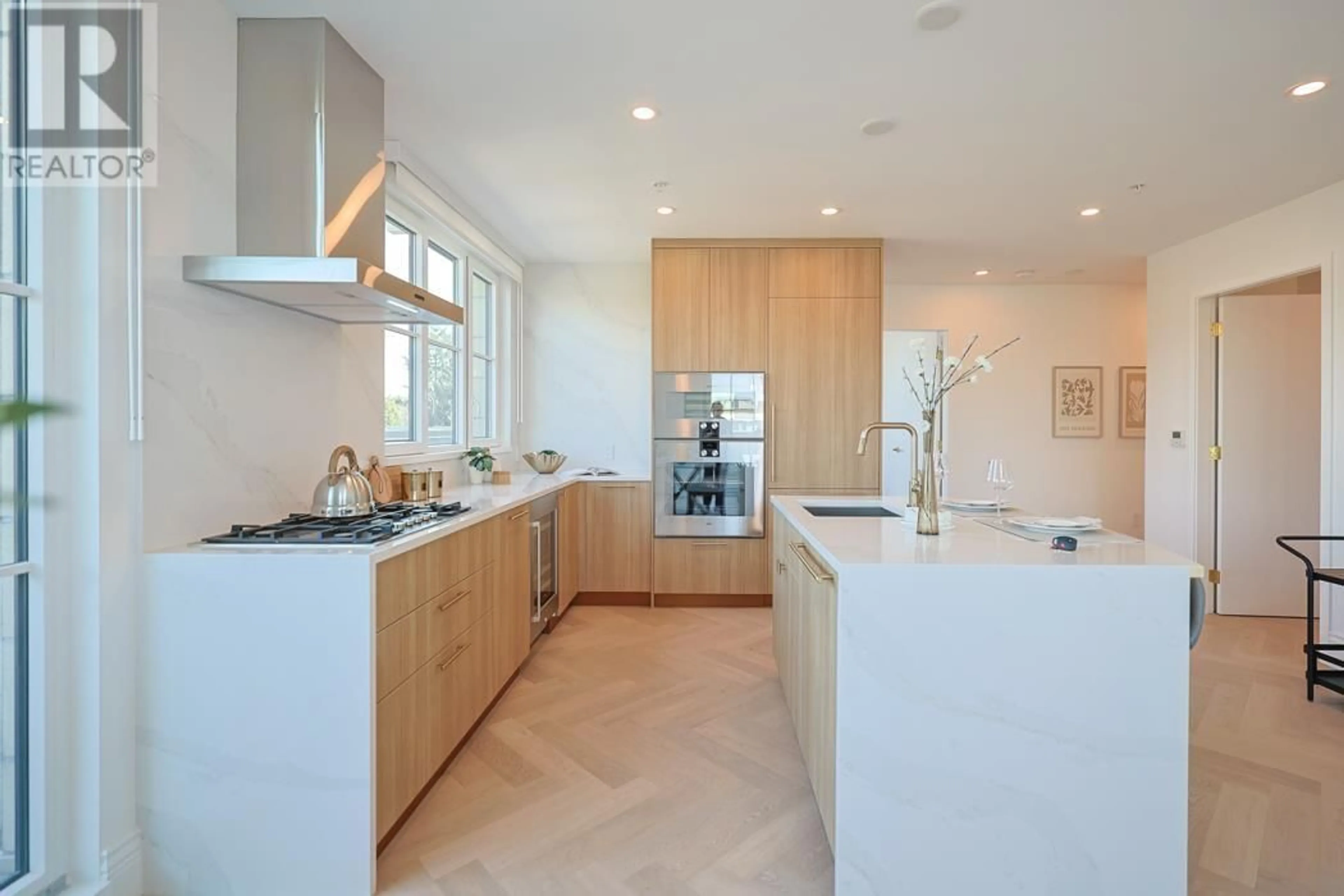 Contemporary kitchen, ceramic/tile floor for 410 - 2096 47TH AVENUE, Vancouver British Columbia V6M3W6