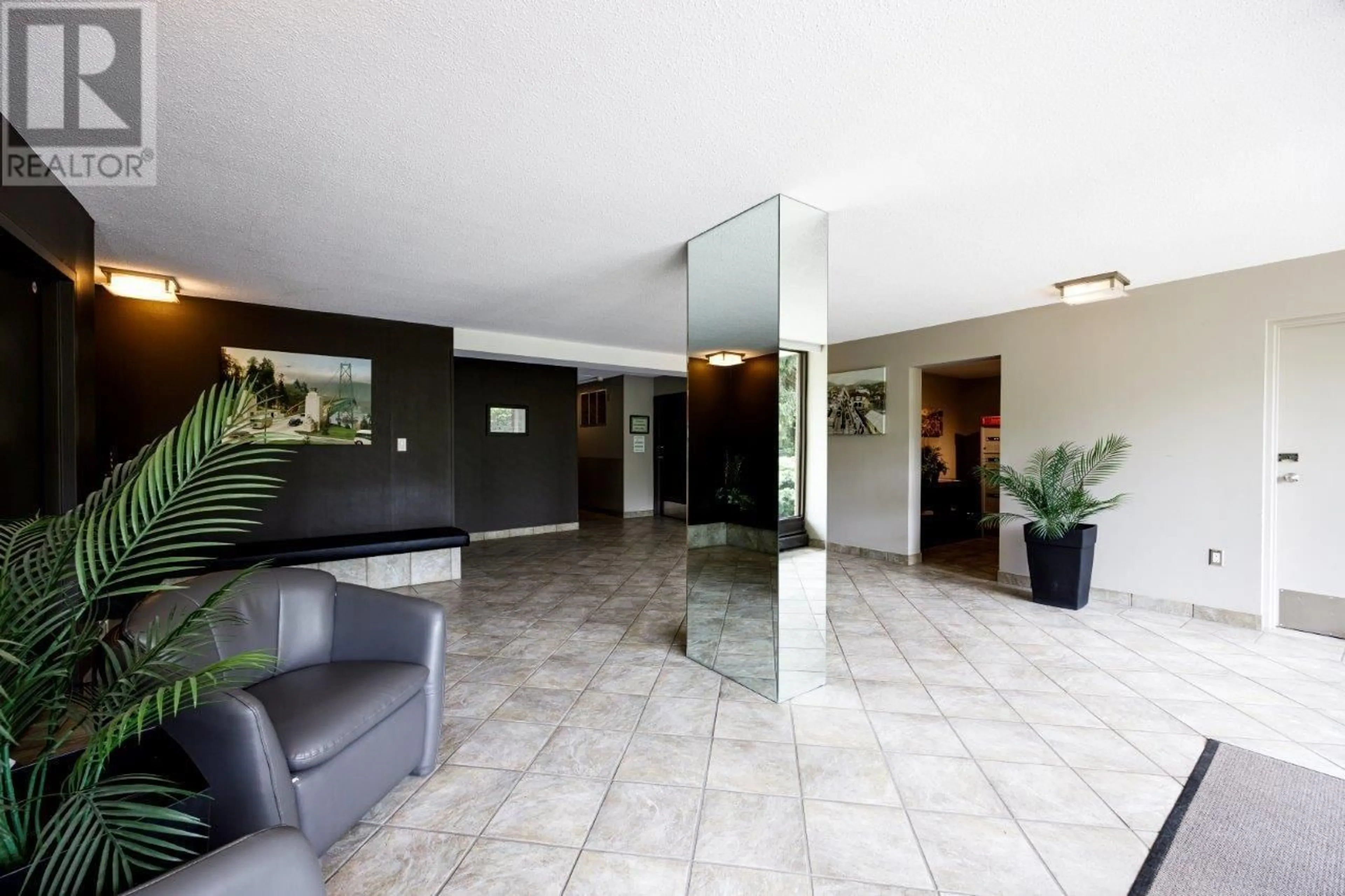 Lobby for 403 - 114 KEITH ROAD, North Vancouver British Columbia V7M3C9