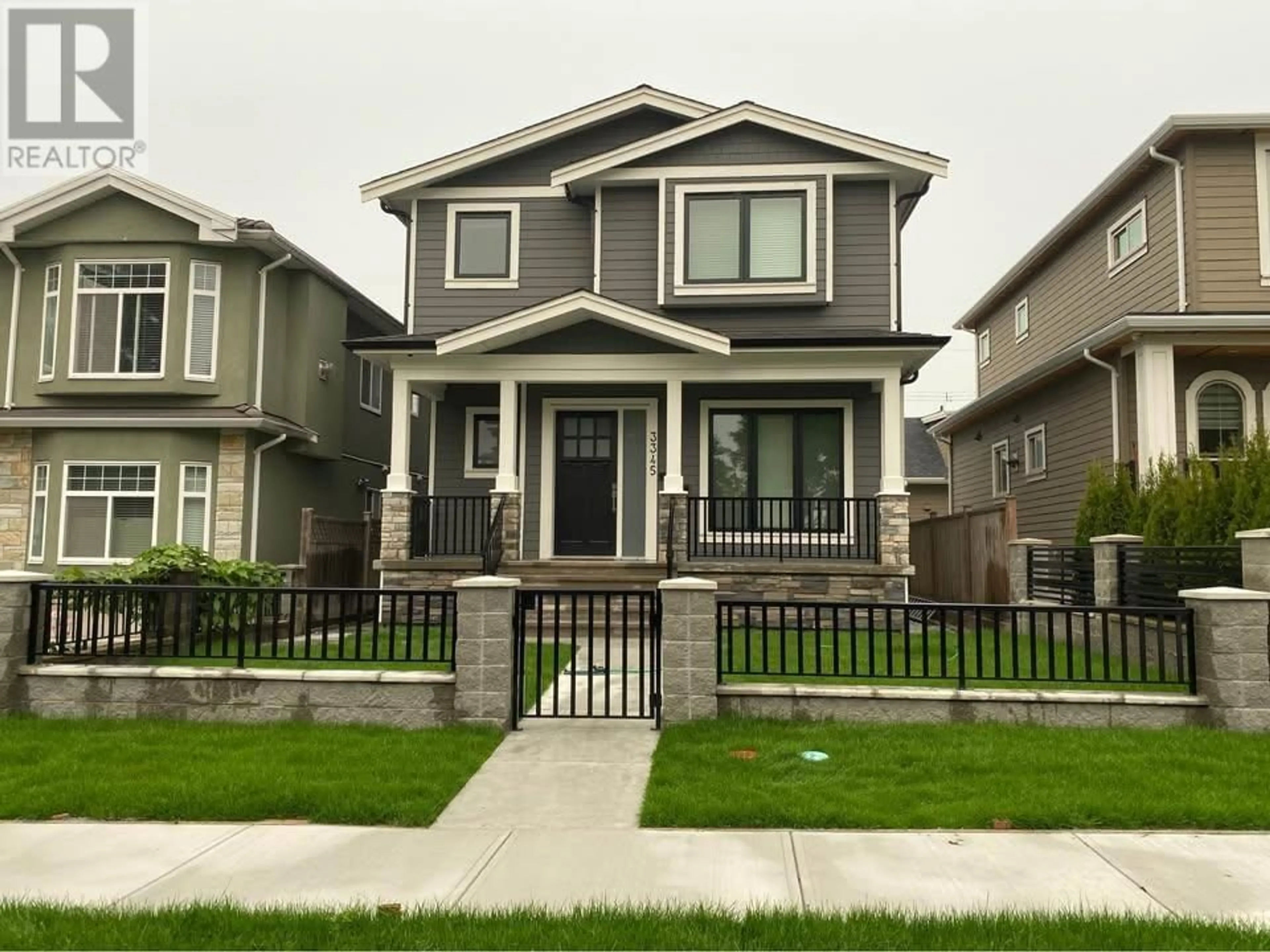 Home with vinyl exterior material, street for 3345 PARKER STREET, Vancouver British Columbia V5K2W1