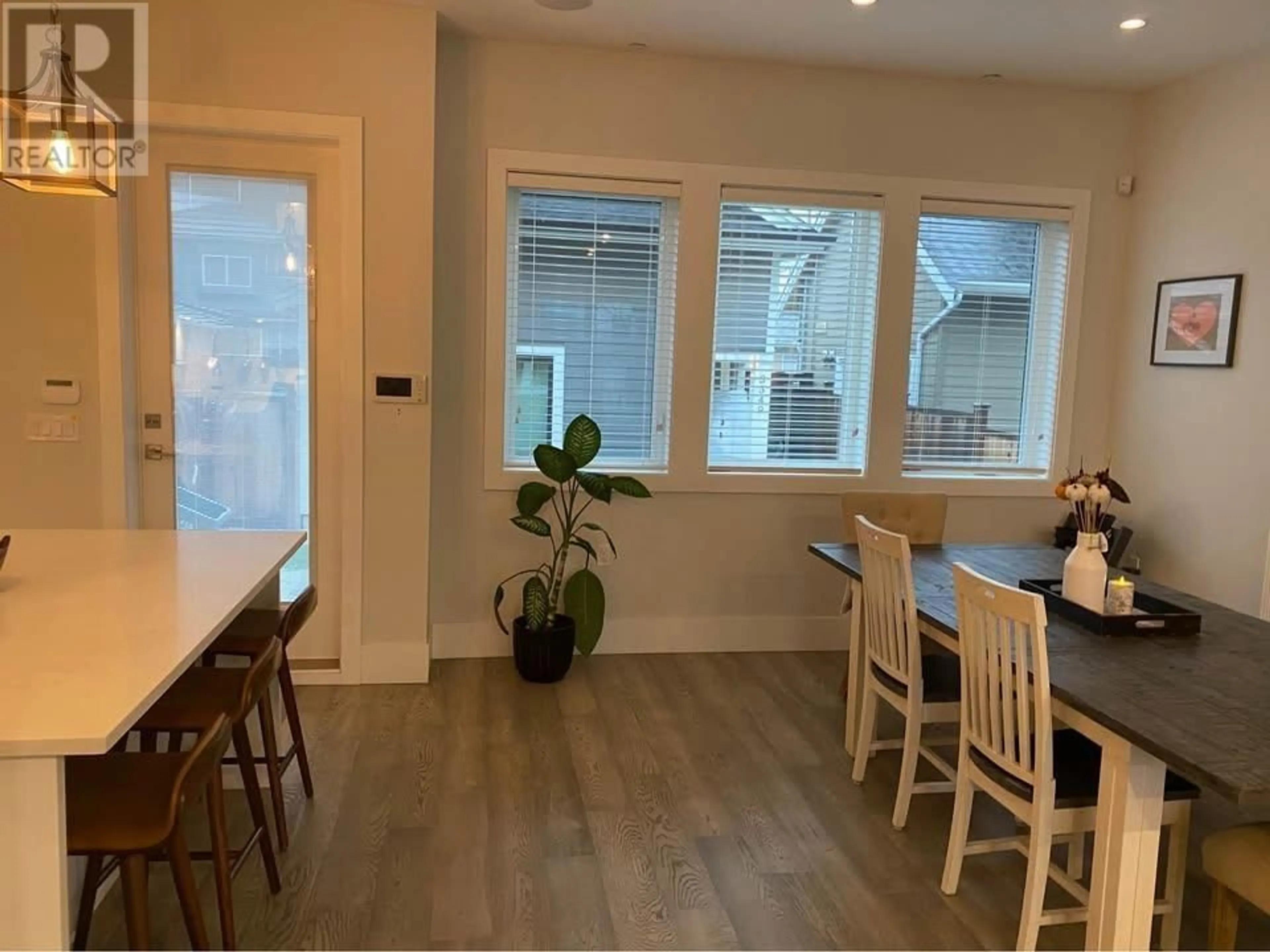 Unknown for 3345 PARKER STREET, Vancouver British Columbia V5K2W1