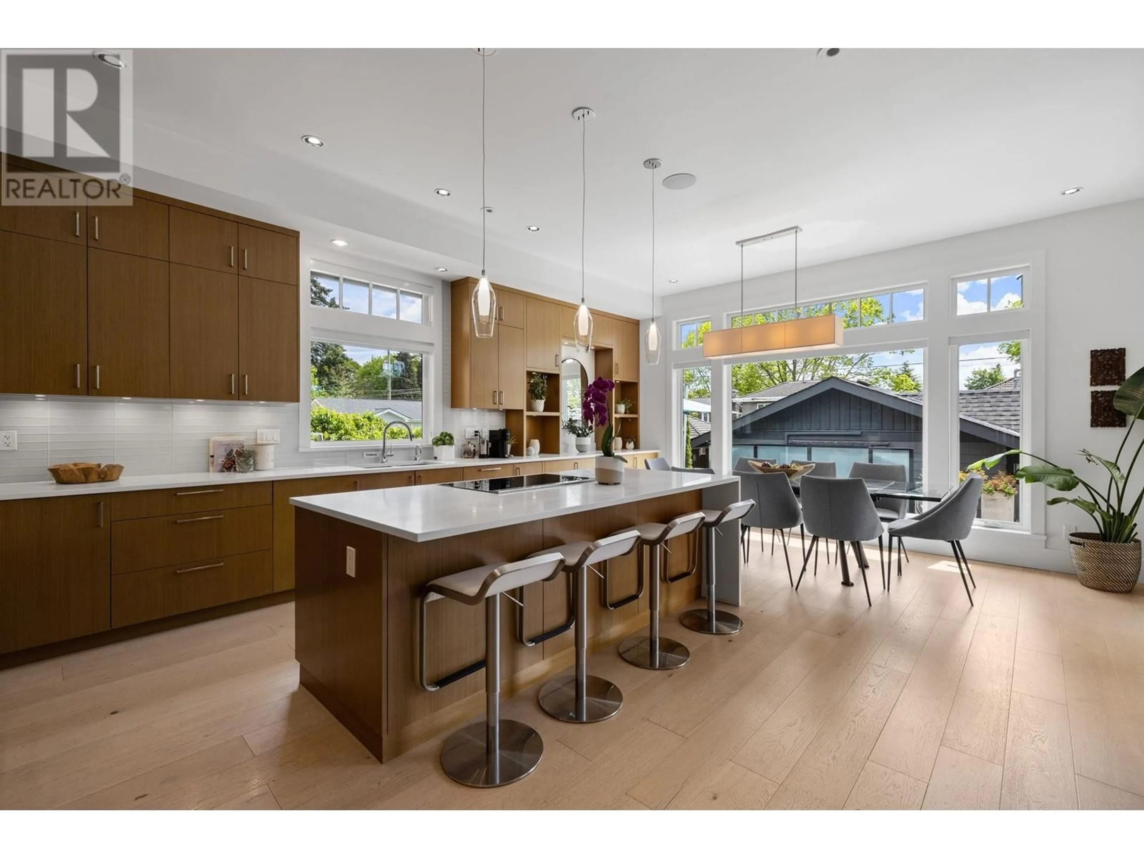 Open concept kitchen, unknown for 3836 ETON STREET, Burnaby British Columbia V5C1J4