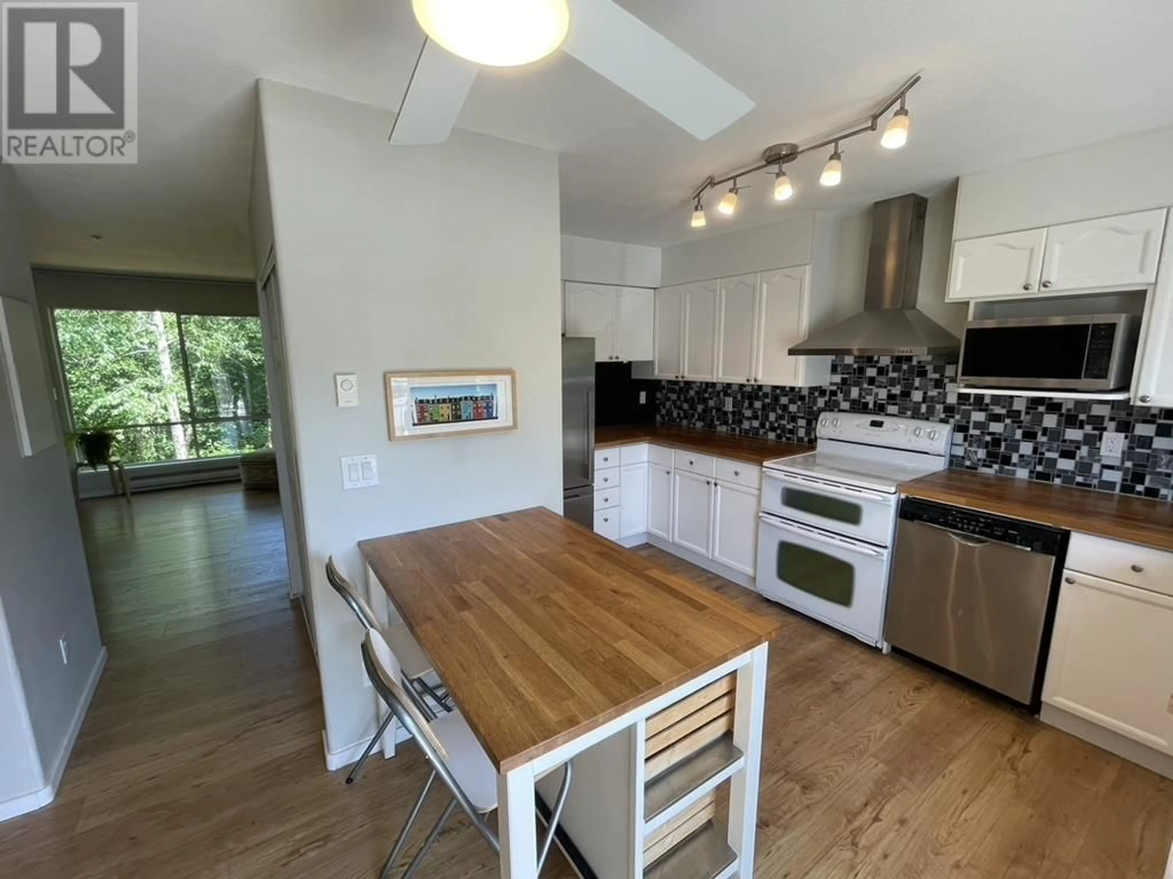 Open concept kitchen, wood/laminate floor for 78 - 2450 LOBB AVENUE, Port Coquitlam British Columbia V3C6G8