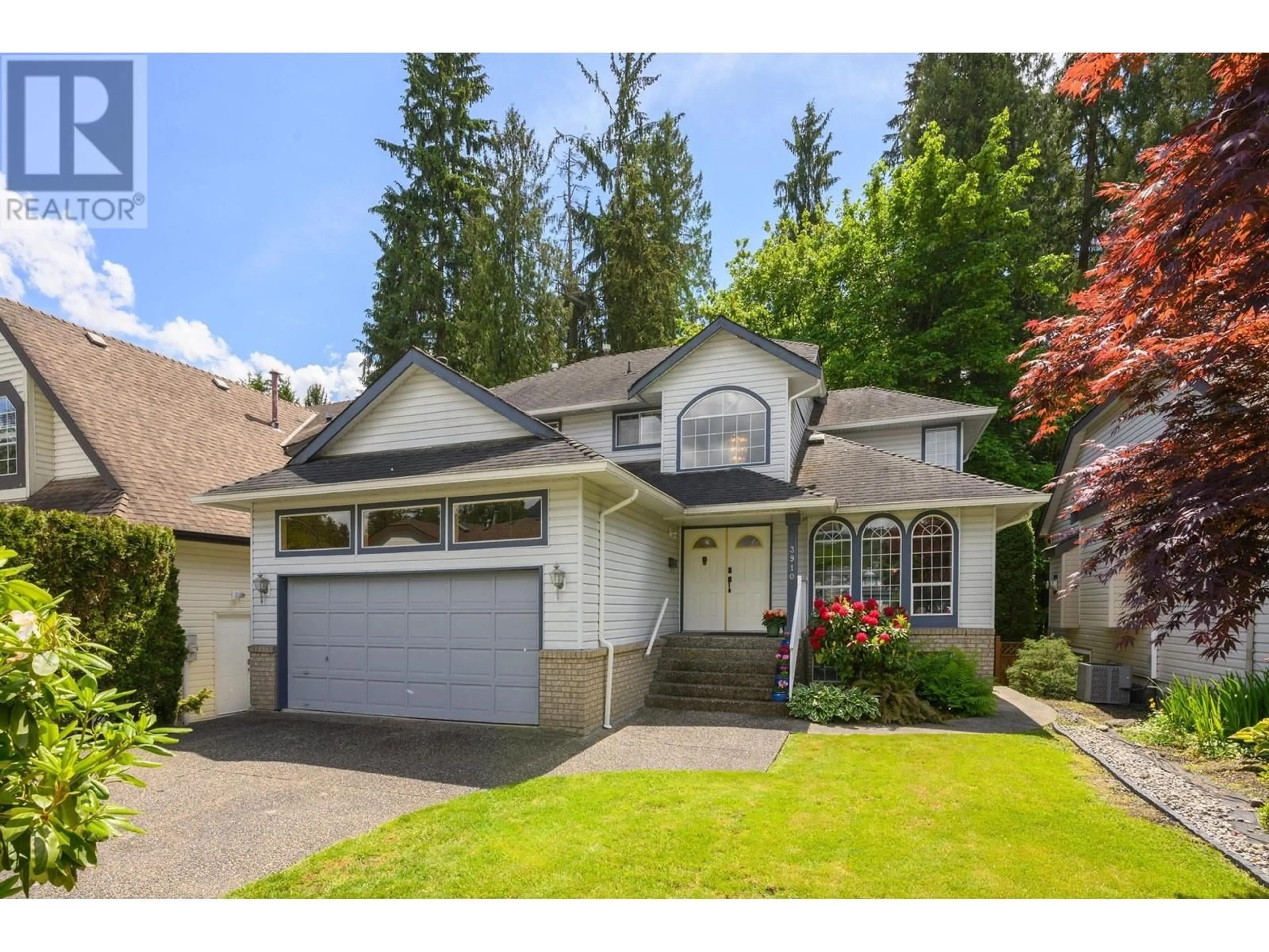 Home with vinyl exterior material, street for 3910 AMBLESIDE CLOSE, Port Coquitlam British Columbia V3B7G2