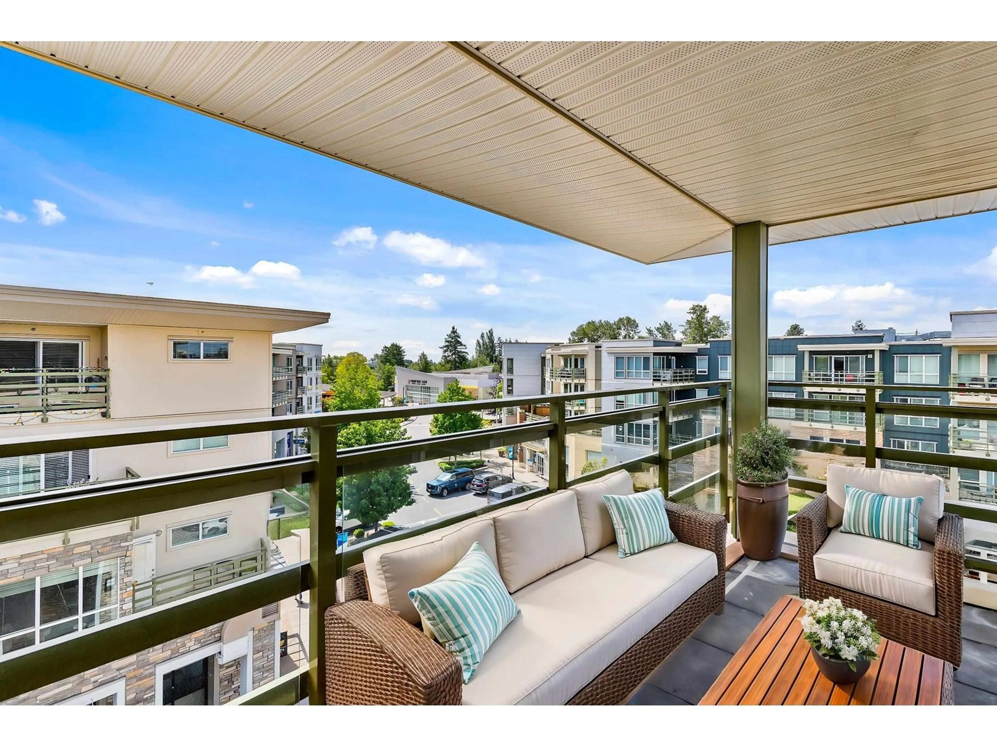 Balcony in the apartment, water/lake/river/ocean view for 401 - 15775 CROYDON, Surrey British Columbia V3S2L5