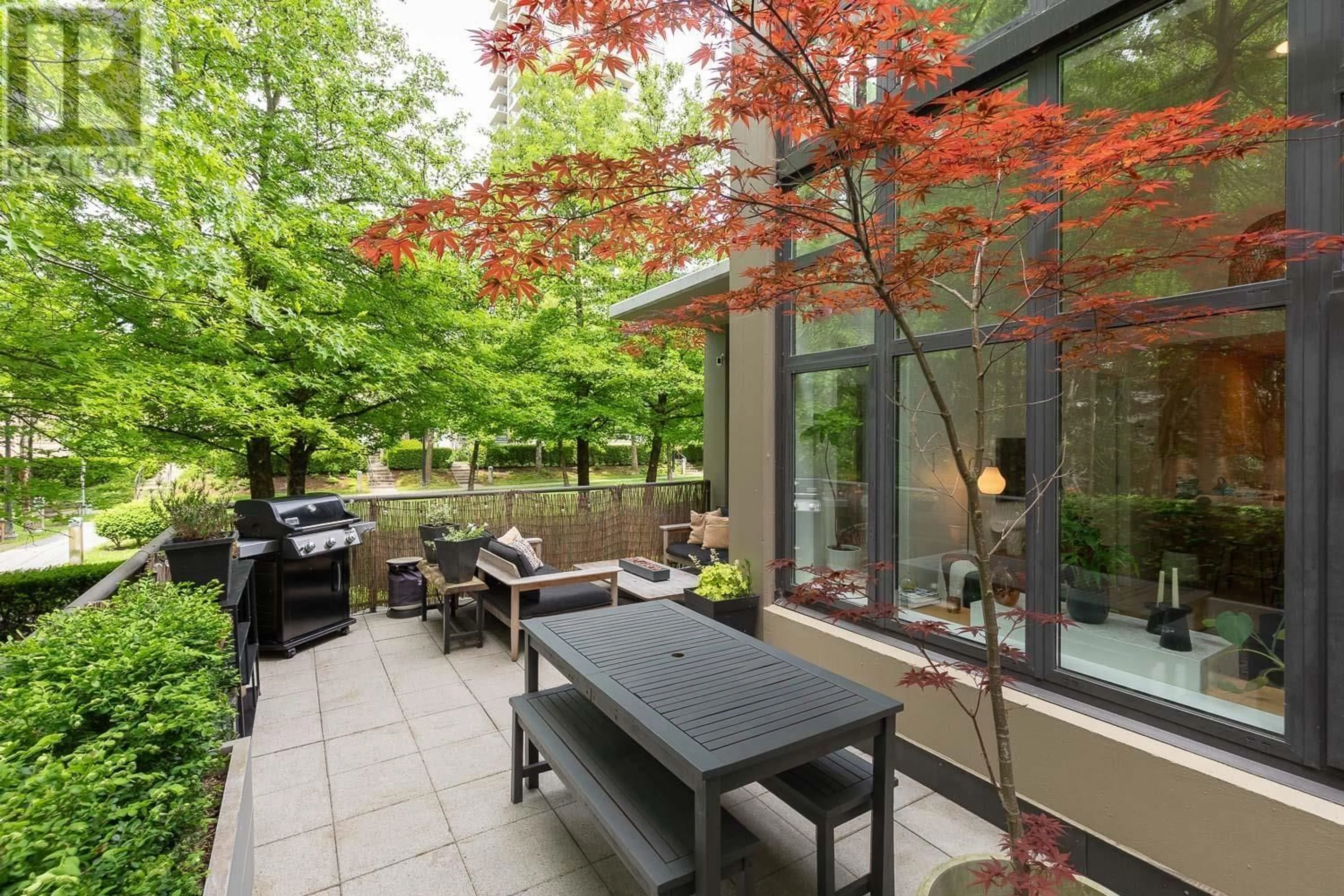 Patio, street for TH20 - 2345 MADISON AVENUE, Burnaby British Columbia V5C0B4