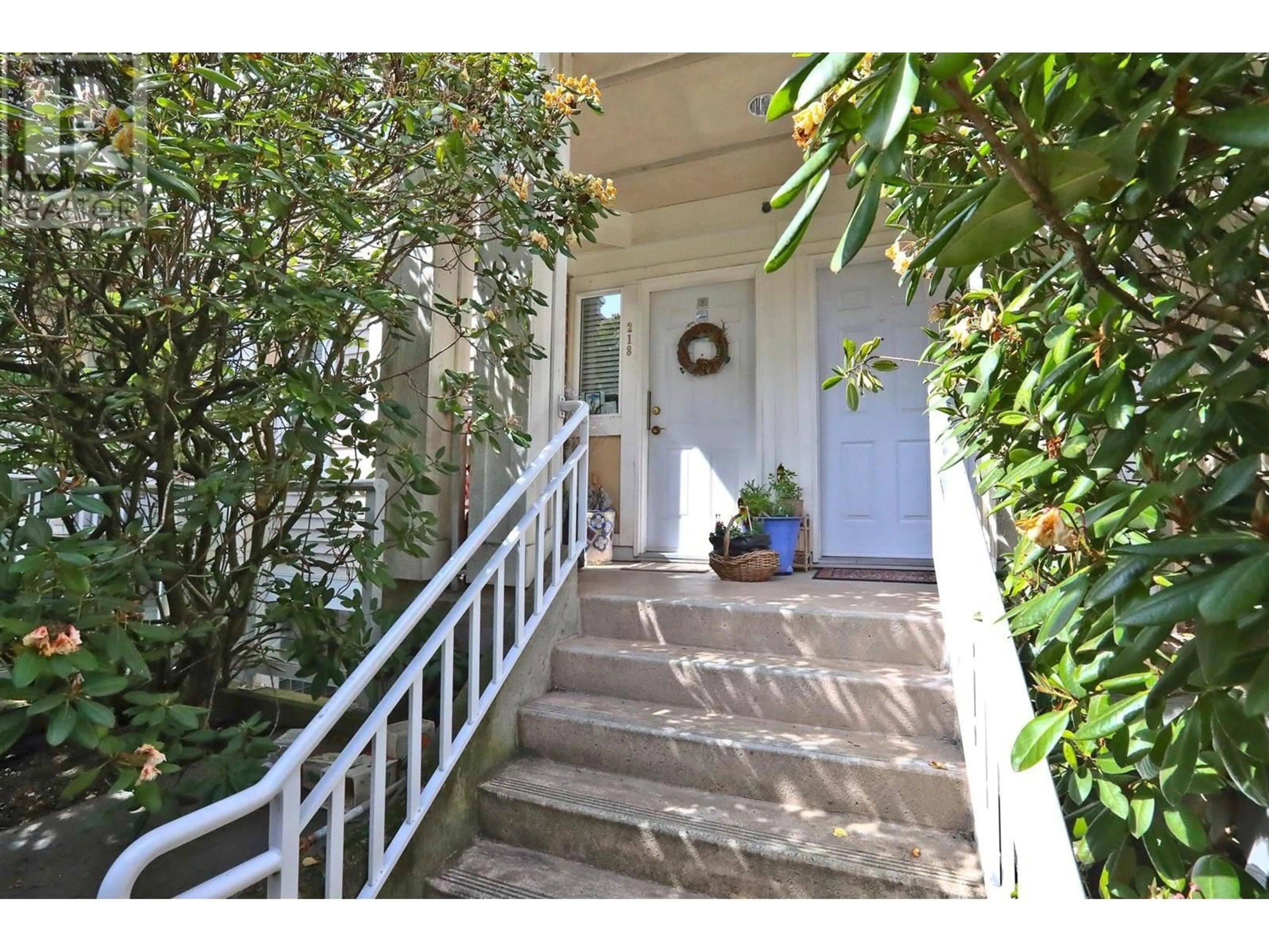Unknown for 218 - 2545 BROADWAY, Vancouver British Columbia V6K2E9