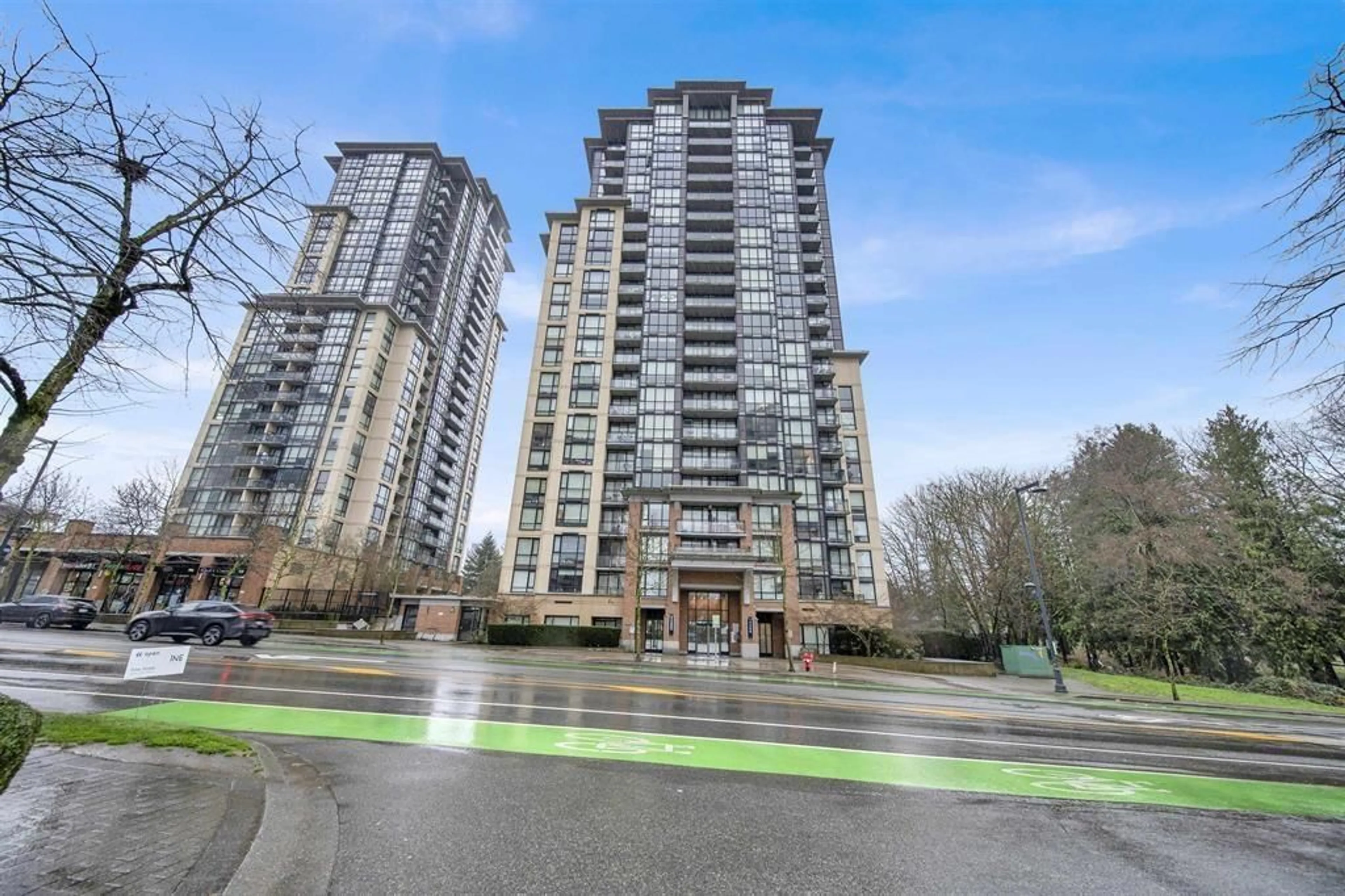 A pic from outside/outdoor area/front of a property/back of a property/a pic from drone, street for 1509 - 13380 108, Surrey British Columbia V3T0E7