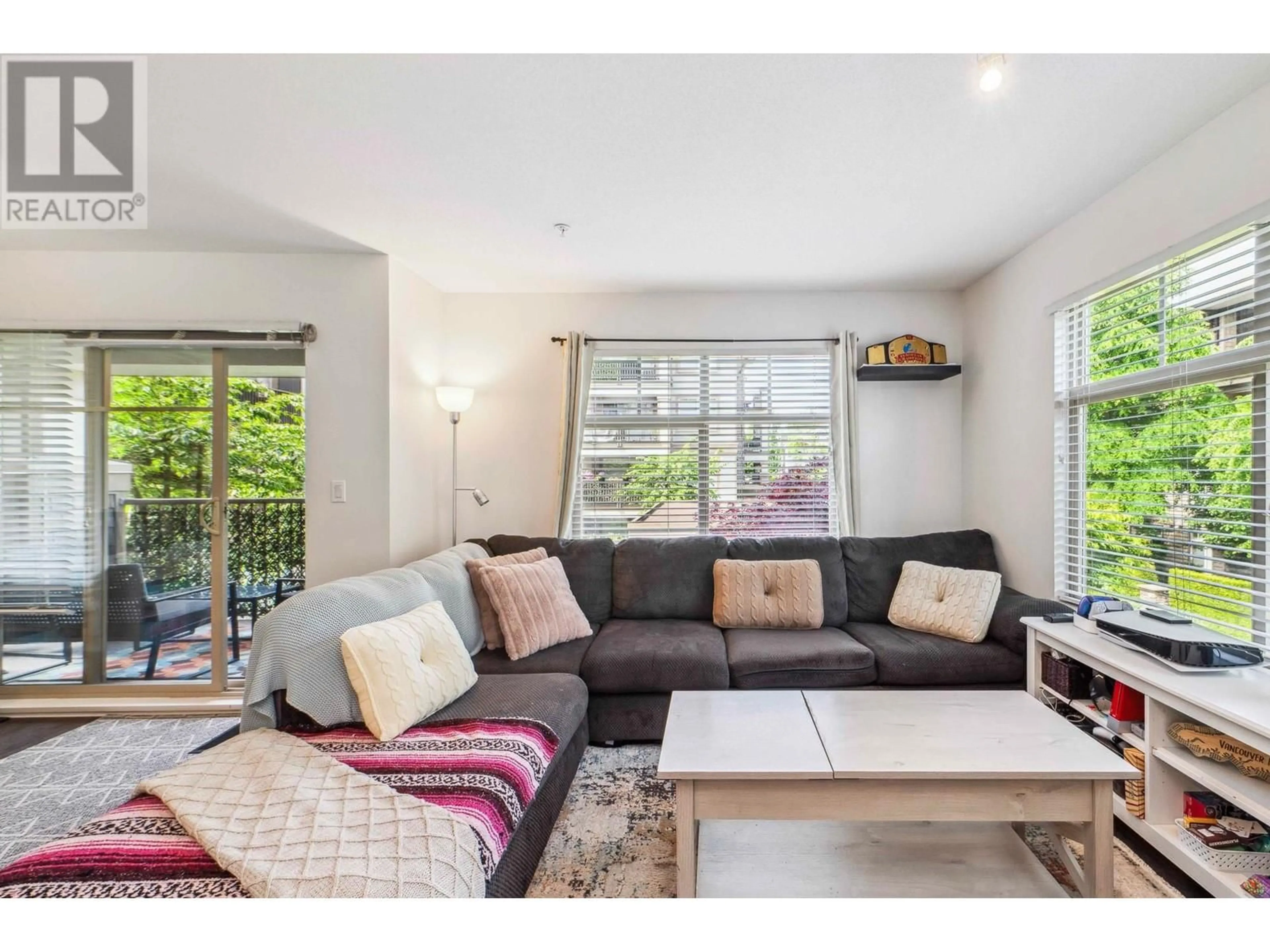 Living room with furniture, unknown for 225 - 12238 224TH STREET, Maple Ridge British Columbia V2X8W5
