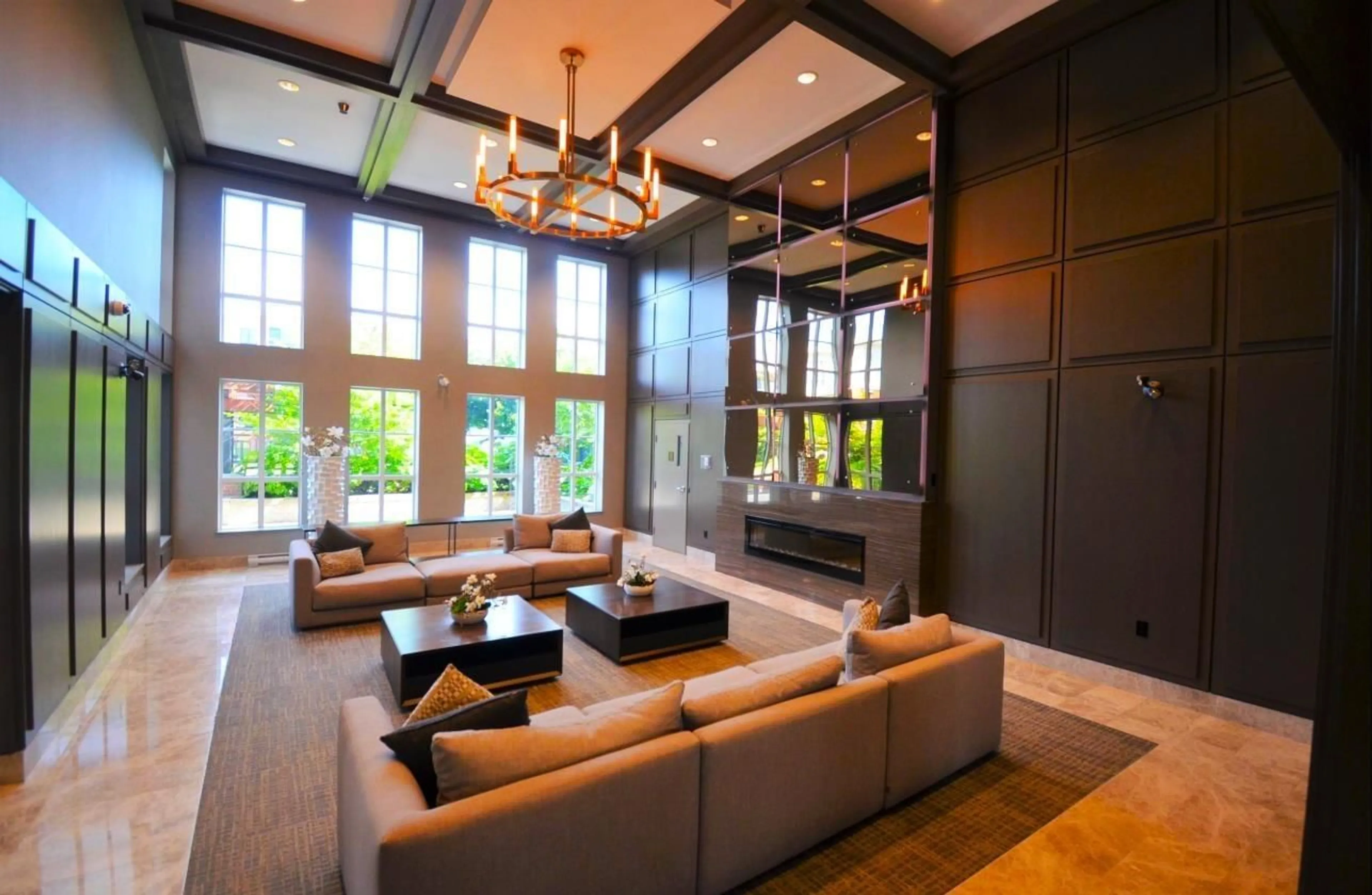 Lobby for 331 - 15137 33, Surrey British Columbia V3Z0Y1