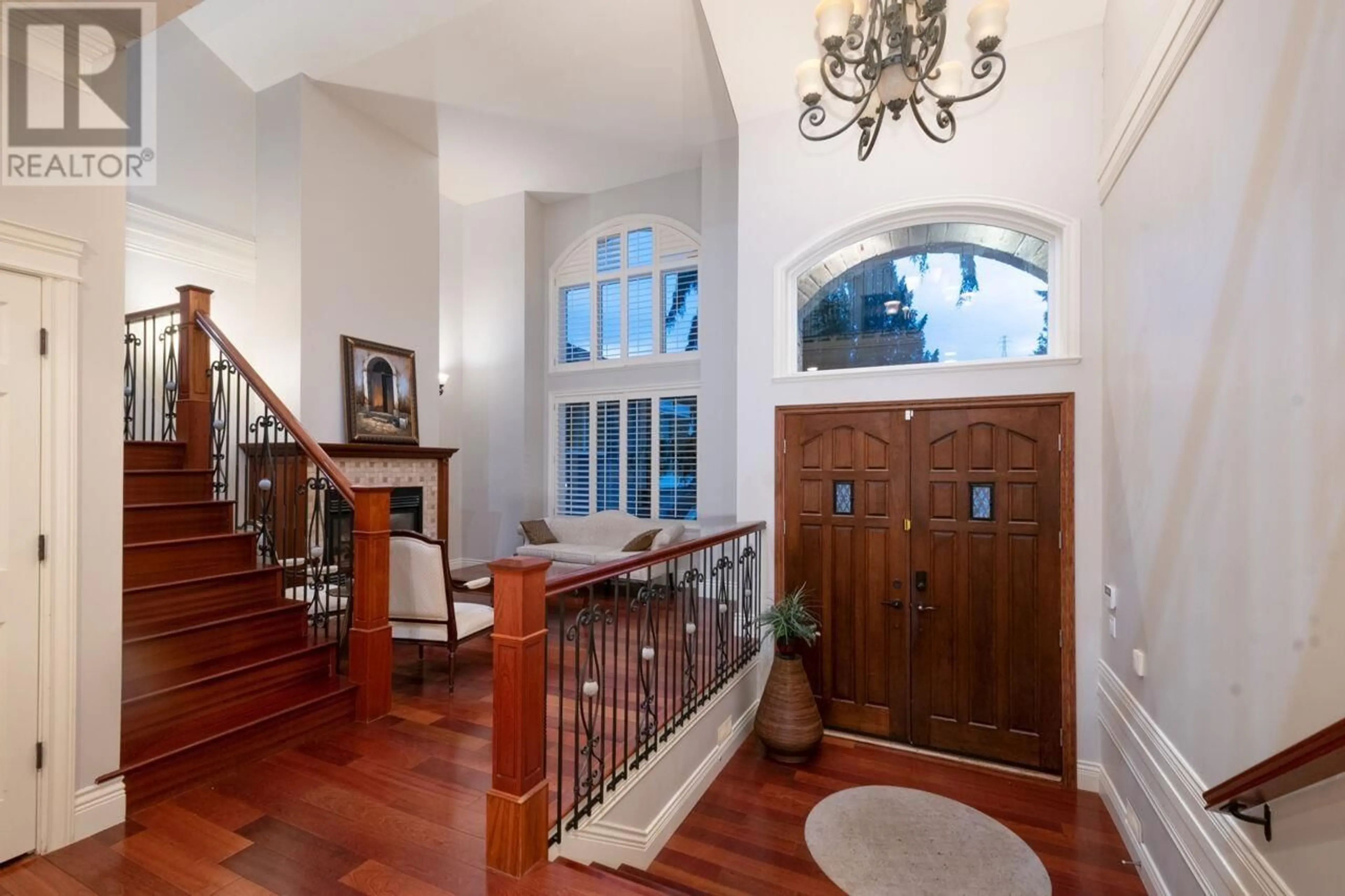 Indoor entryway for 3732 MARINE AVENUE, Belcarra British Columbia V3H4R8
