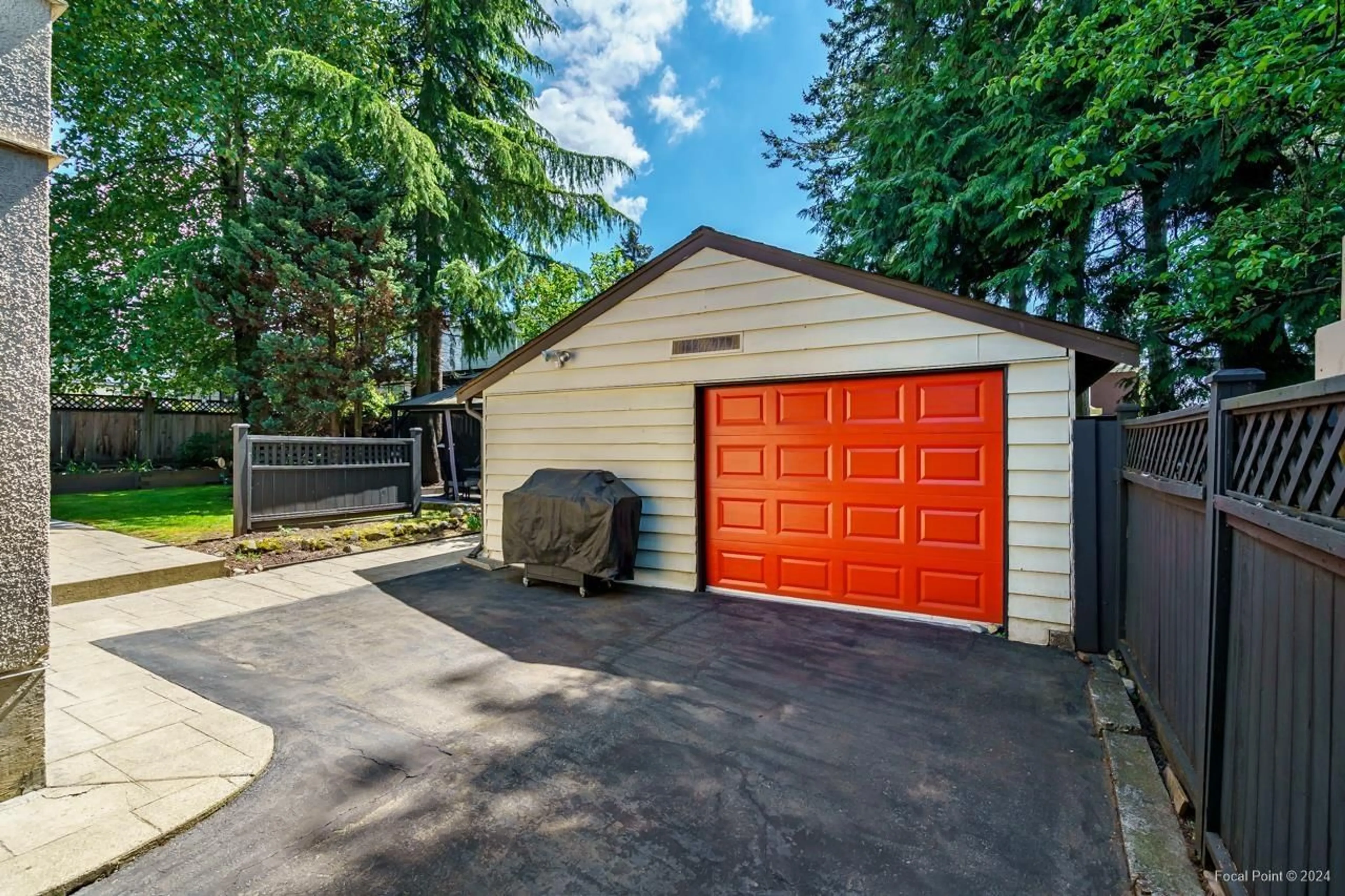 Indoor garage for 11230 82, Delta British Columbia V4C2B7