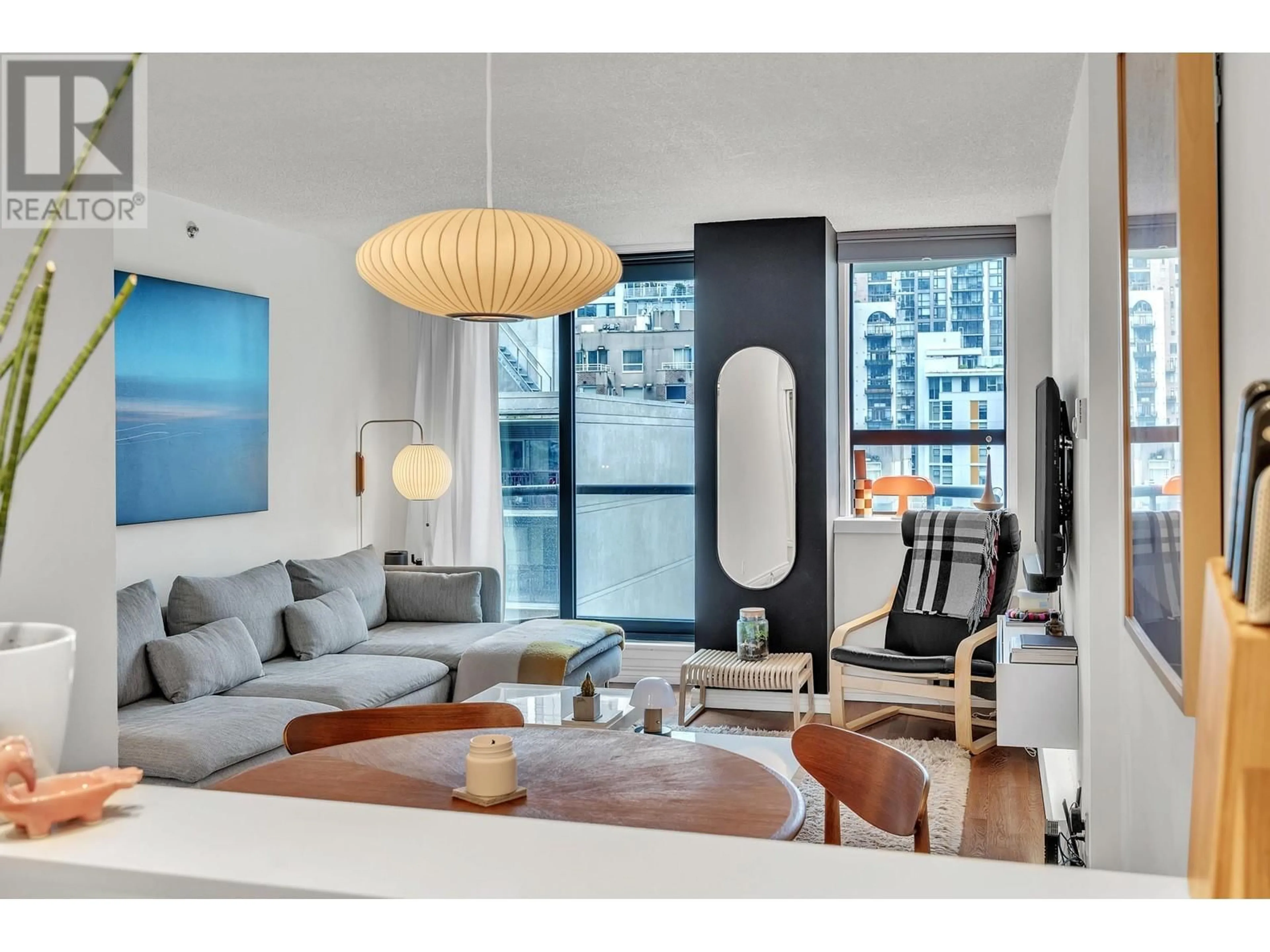 Living room with furniture, unknown for 607 - 789 DRAKE STREET, Vancouver British Columbia V6Z2N7