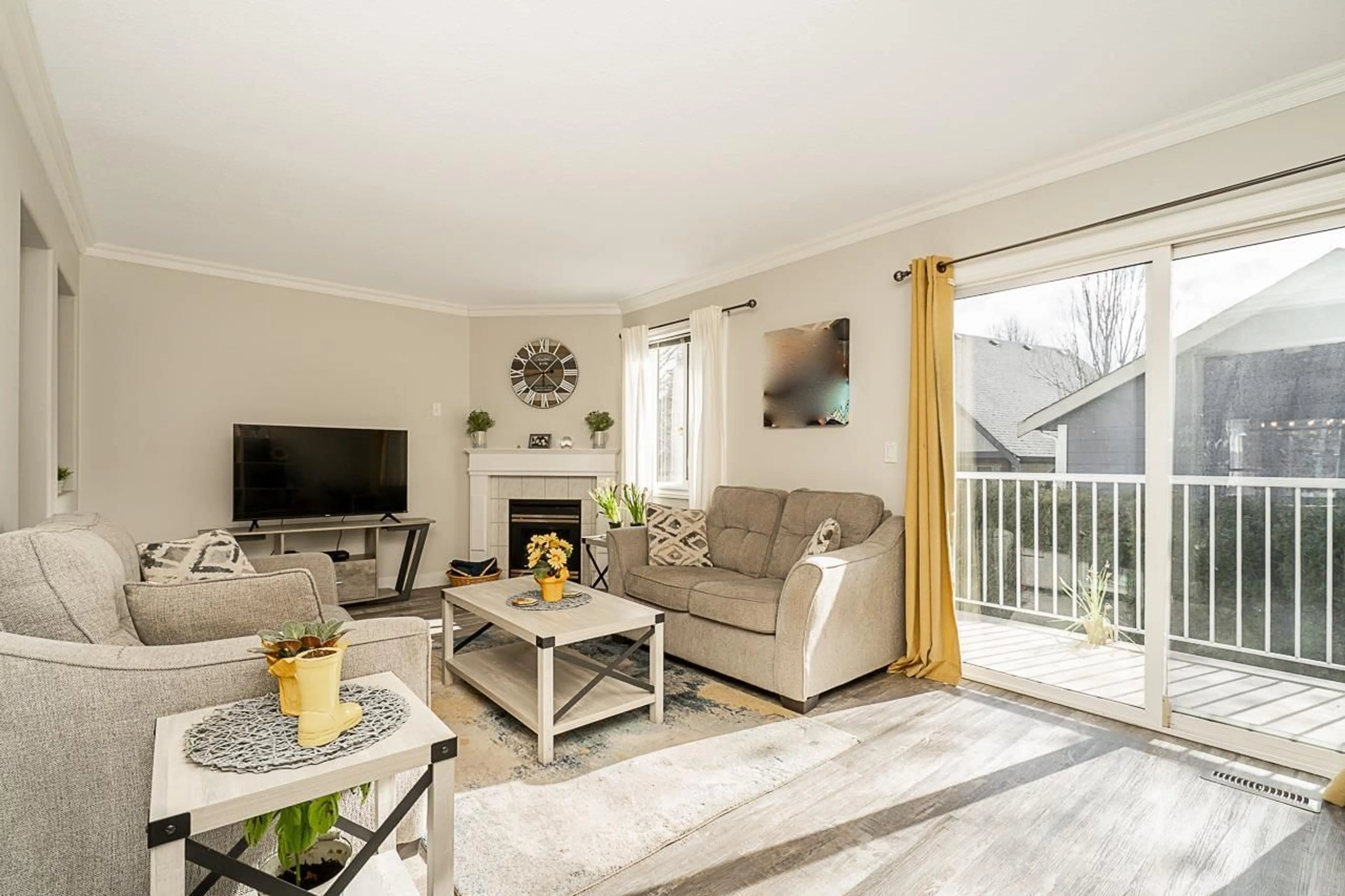 Living room with furniture, unknown for 20 - 45286 WATSON ROAD, Chilliwack British Columbia V2R3J4