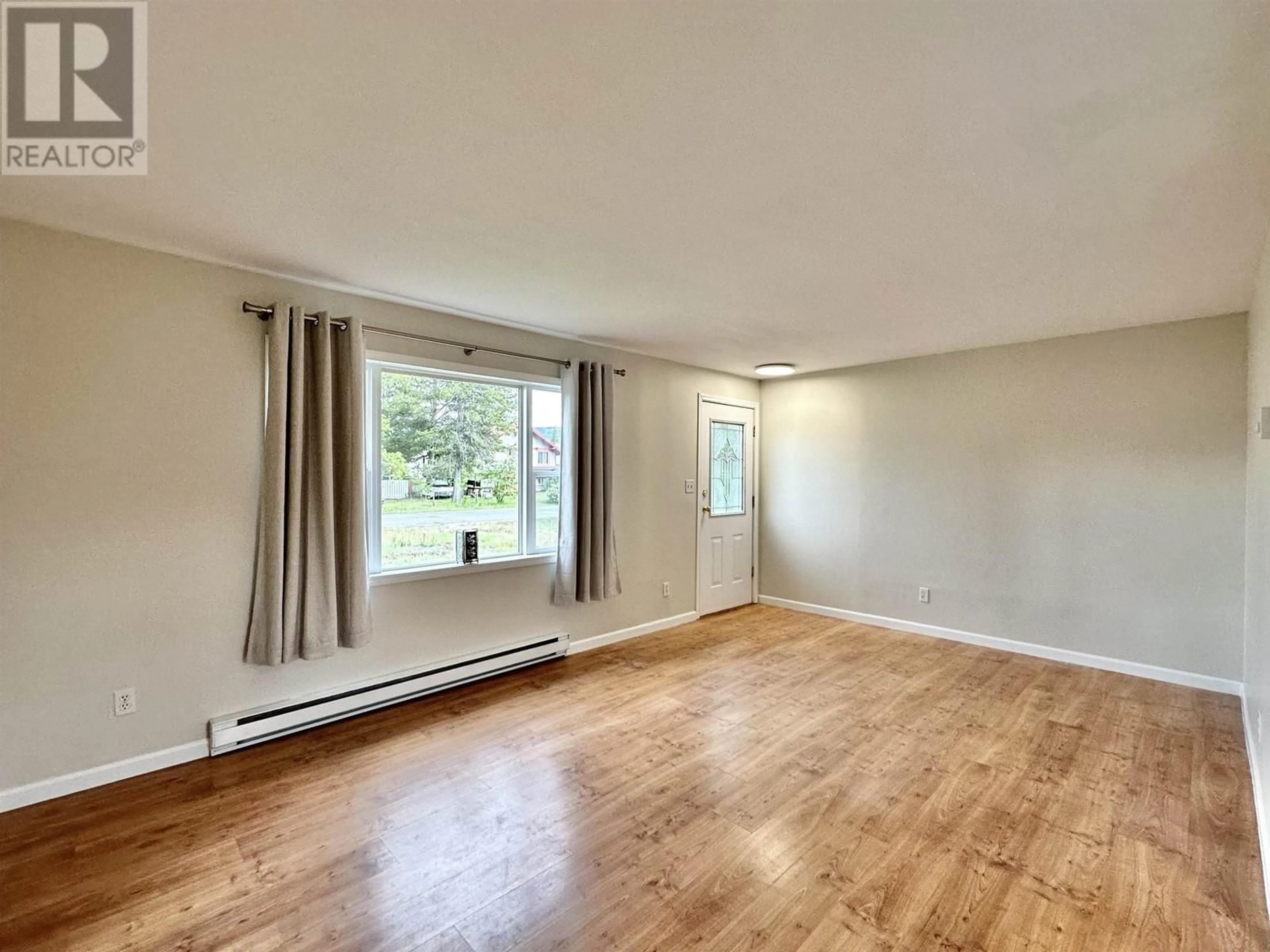 A pic of a room for 1036 7TH AVENUE, Valemount British Columbia V0E2Z0