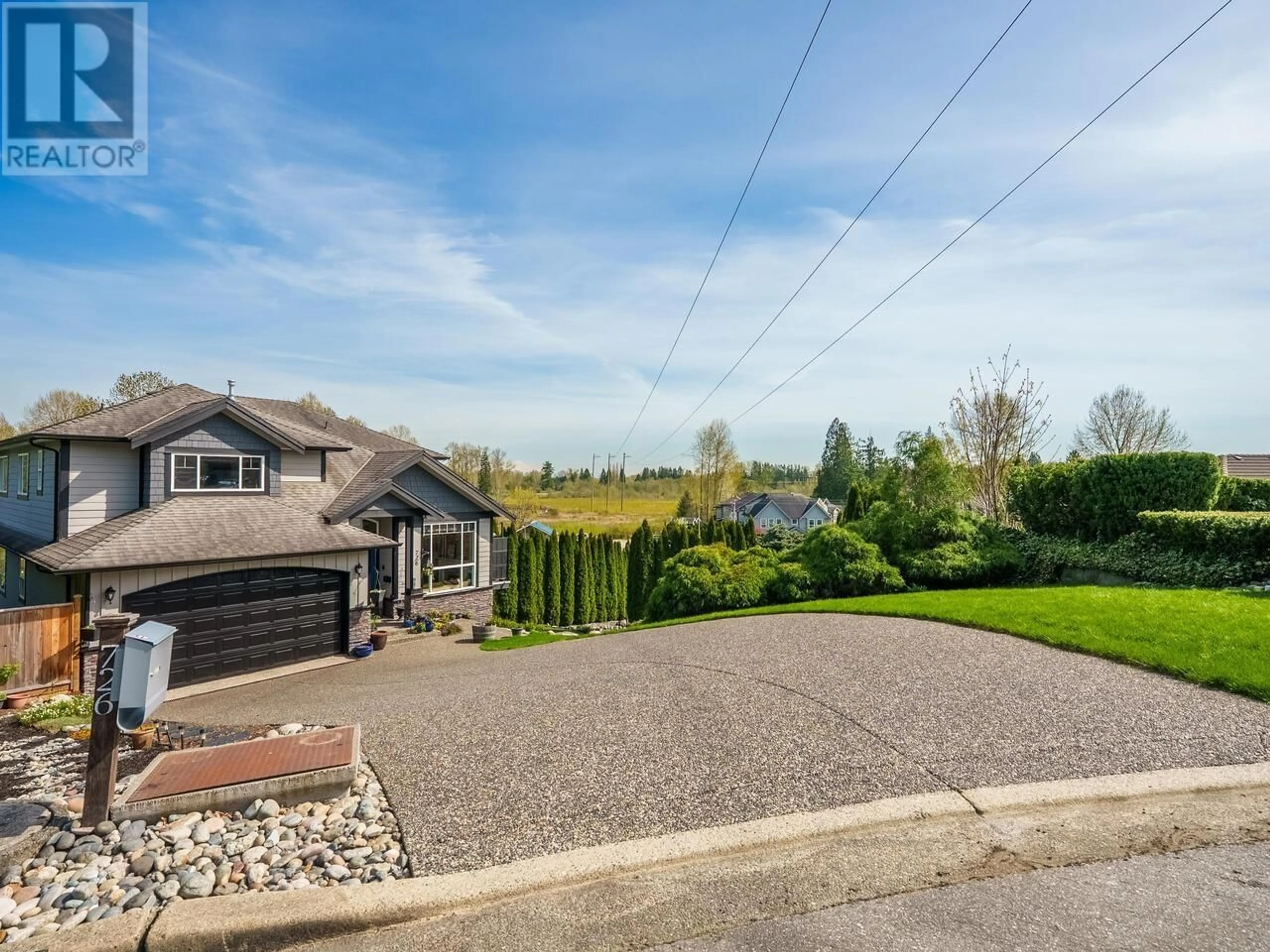 A pic from outside/outdoor area/front of a property/back of a property/a pic from drone, street for 726 VICTORIA DRIVE, Port Coquitlam British Columbia V3B2T8