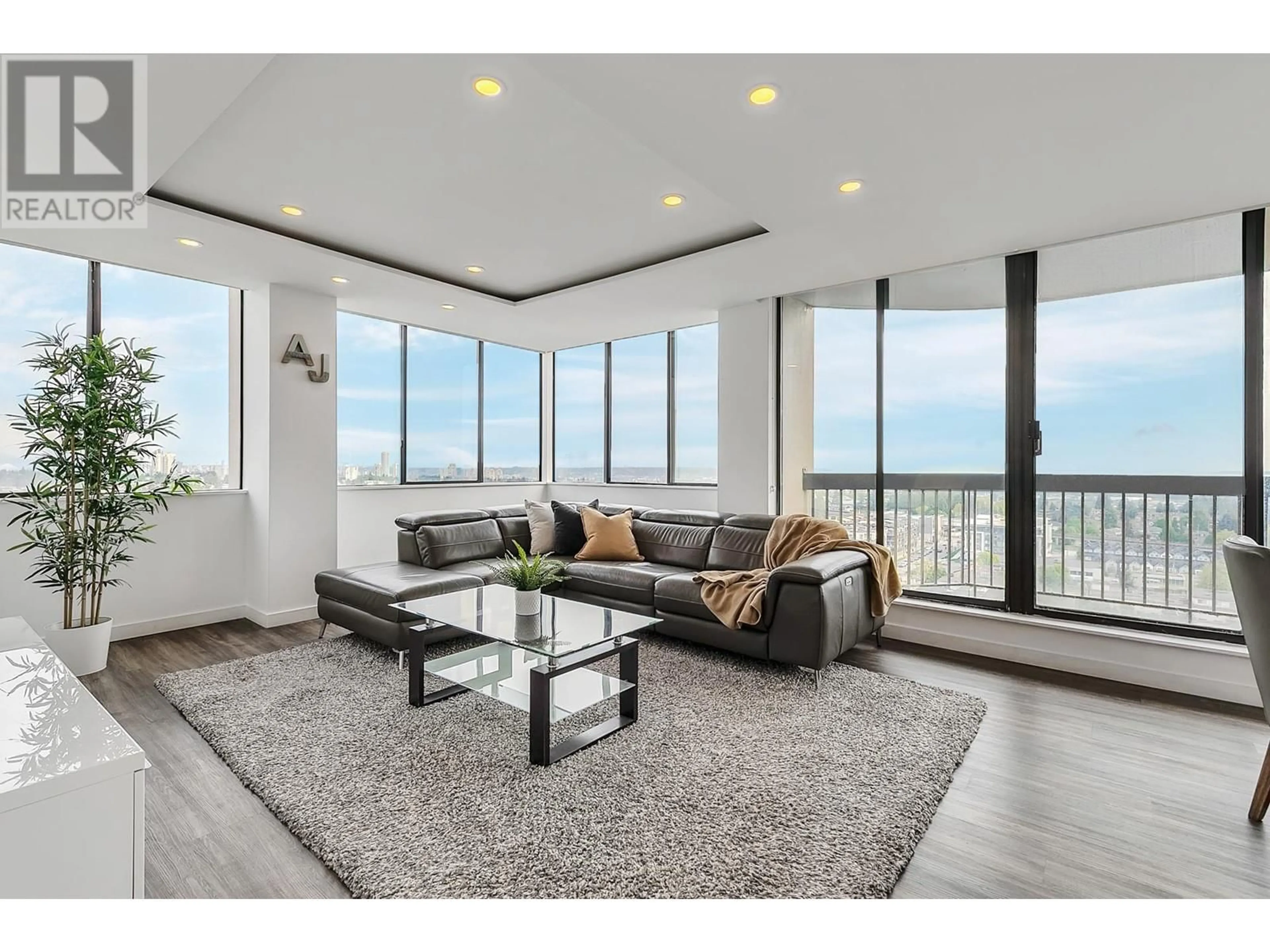 Living room with furniture, unknown for 1803 - 6540 BURLINGTON AVENUE, Burnaby British Columbia V5H4G3