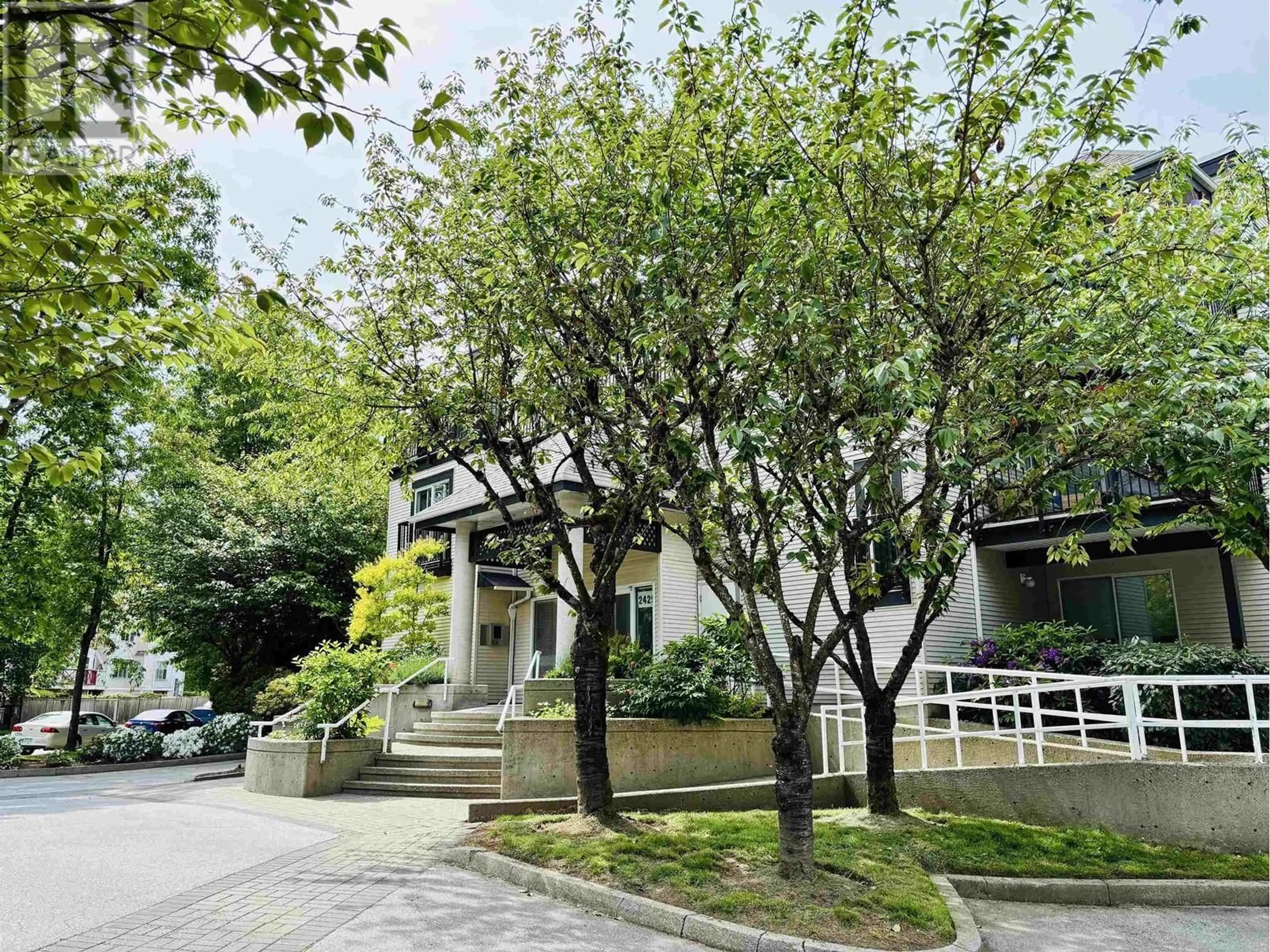 Unknown for 113 - 2429 HAWTHORNE AVENUE, Port Coquitlam British Columbia V3C6G6