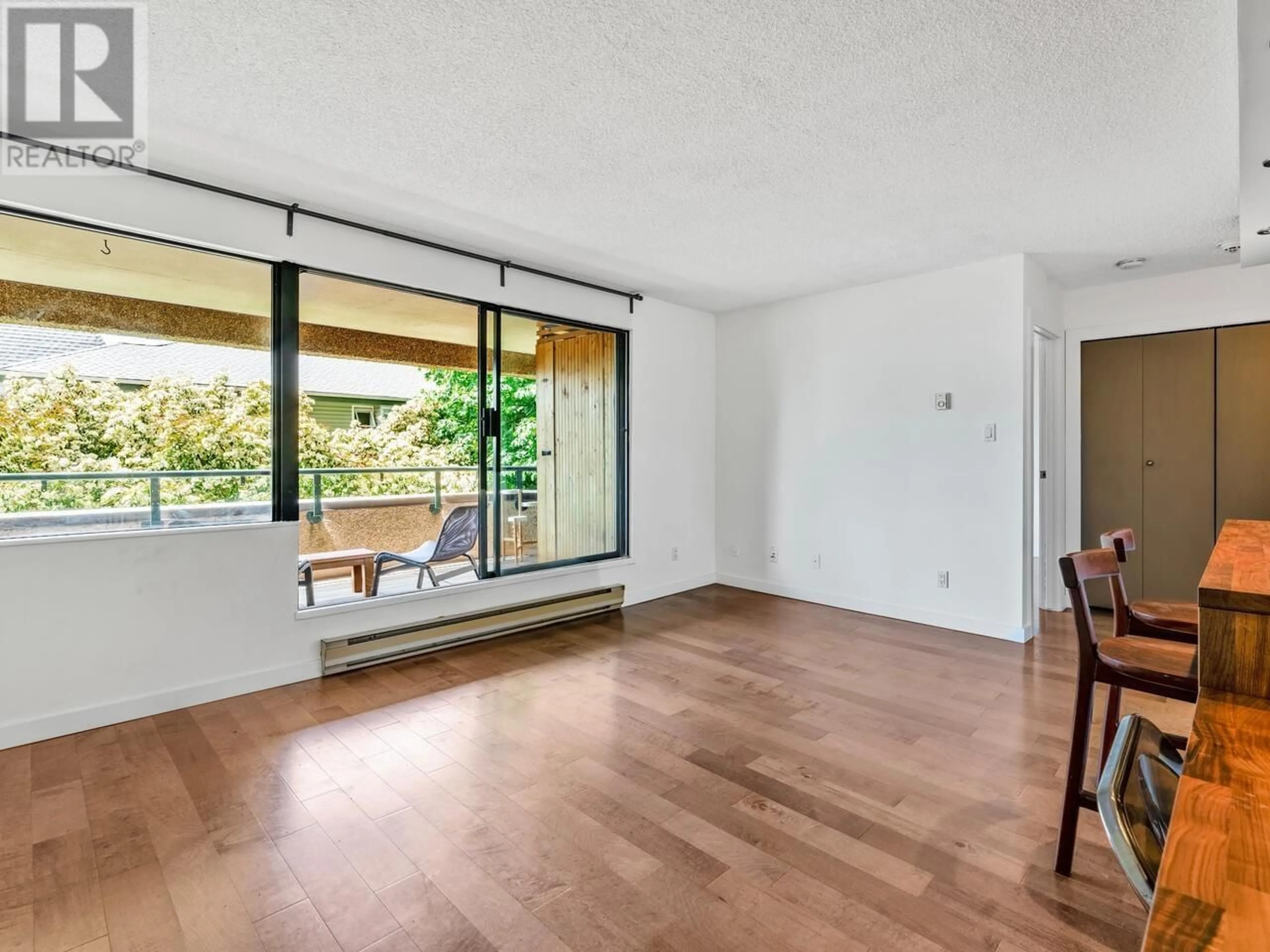 A pic of a room for 103 - 1026 QUEENS AVENUE, New Westminster British Columbia V3M6B2