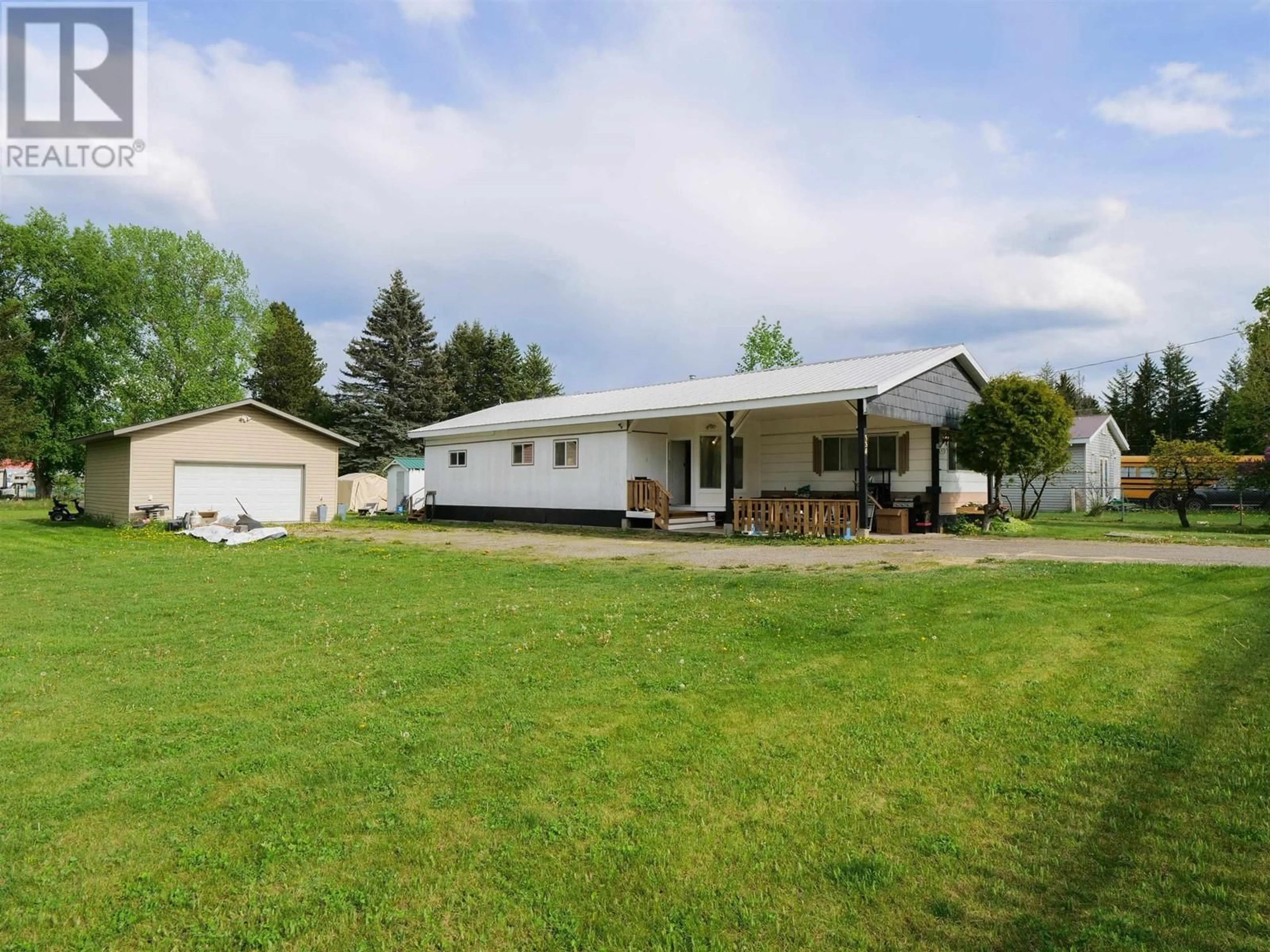 A pic from outside/outdoor area/front of a property/back of a property/a pic from drone, unknown for 334 ELM STREET, Quesnel British Columbia V2J3W8