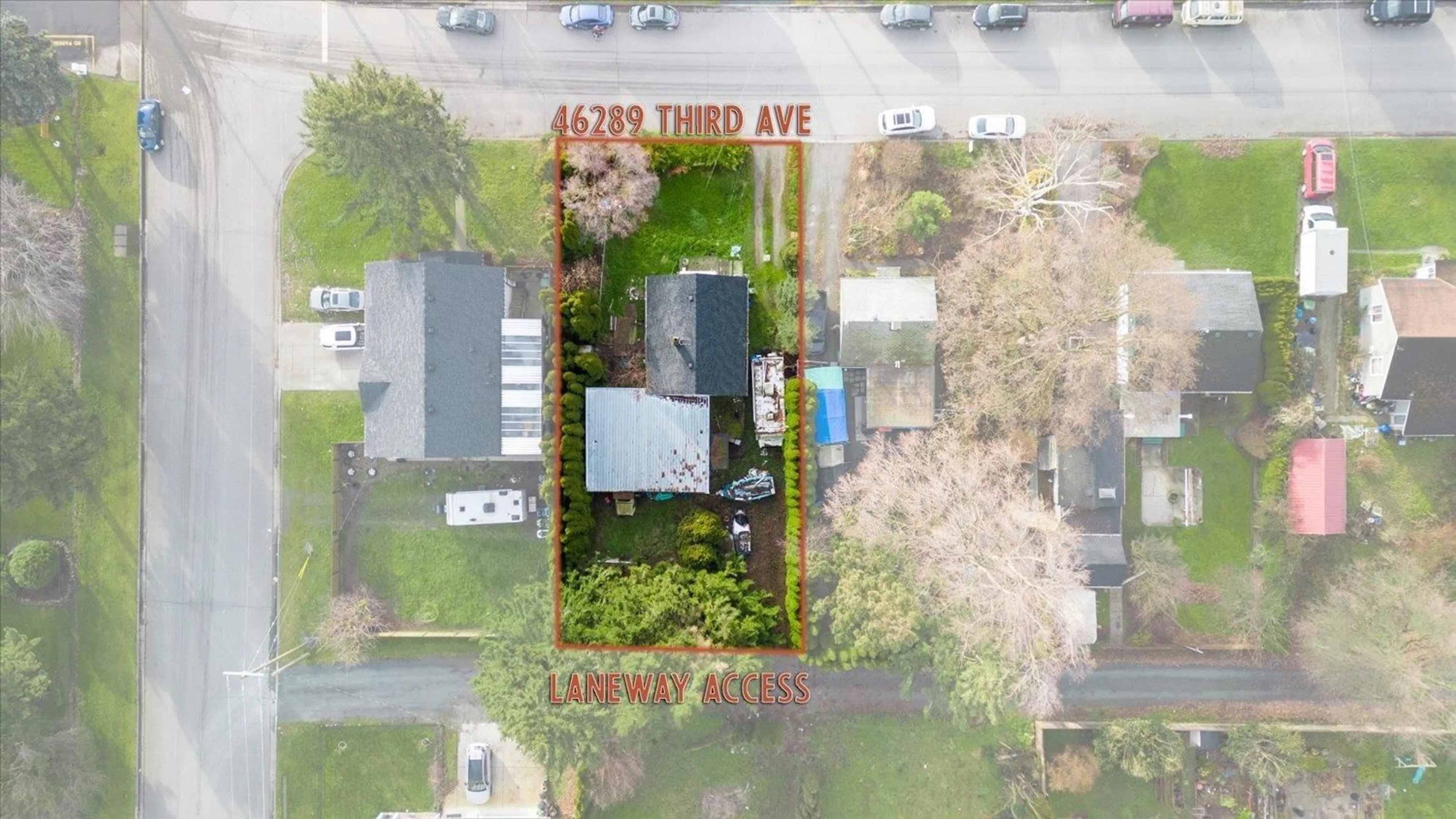 A pic from outside/outdoor area/front of a property/back of a property/a pic from drone, street for 46289 THIRD AVENUE, Chilliwack British Columbia V2P1R9