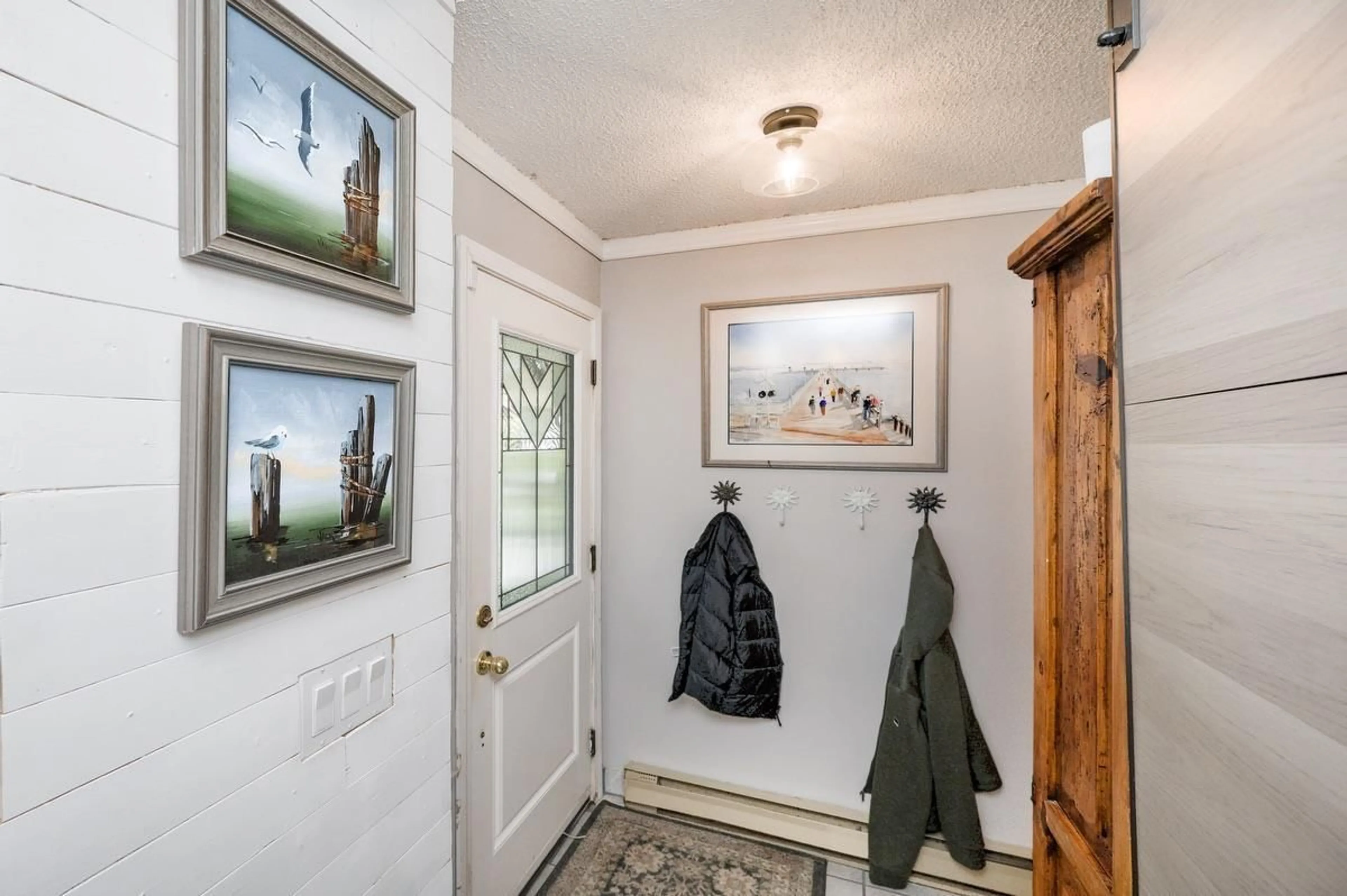 Indoor entryway for 55 - 9955 140, Surrey British Columbia V3T4M4