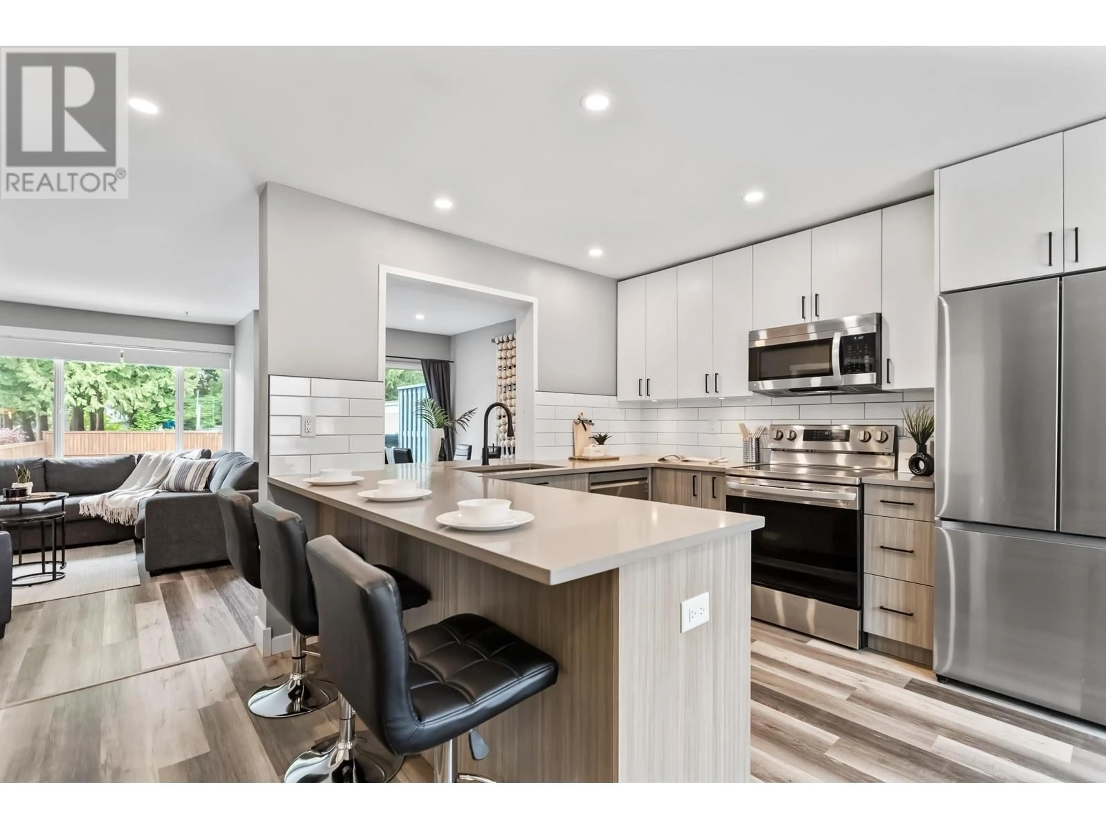 Open concept kitchen, unknown for 530 CARLSEN PLACE, Port Moody British Columbia V3H3Z9