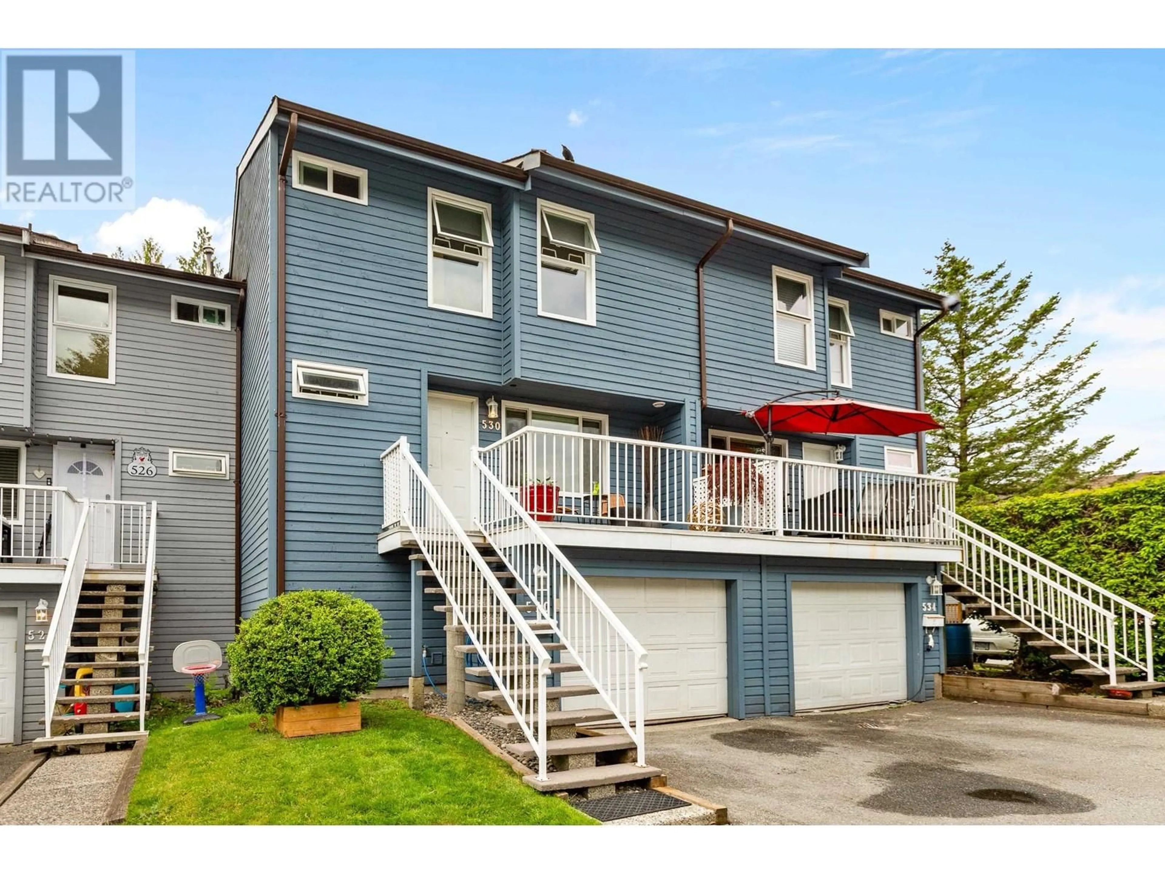 Home with vinyl exterior material, street for 530 CARLSEN PLACE, Port Moody British Columbia V3H3Z9