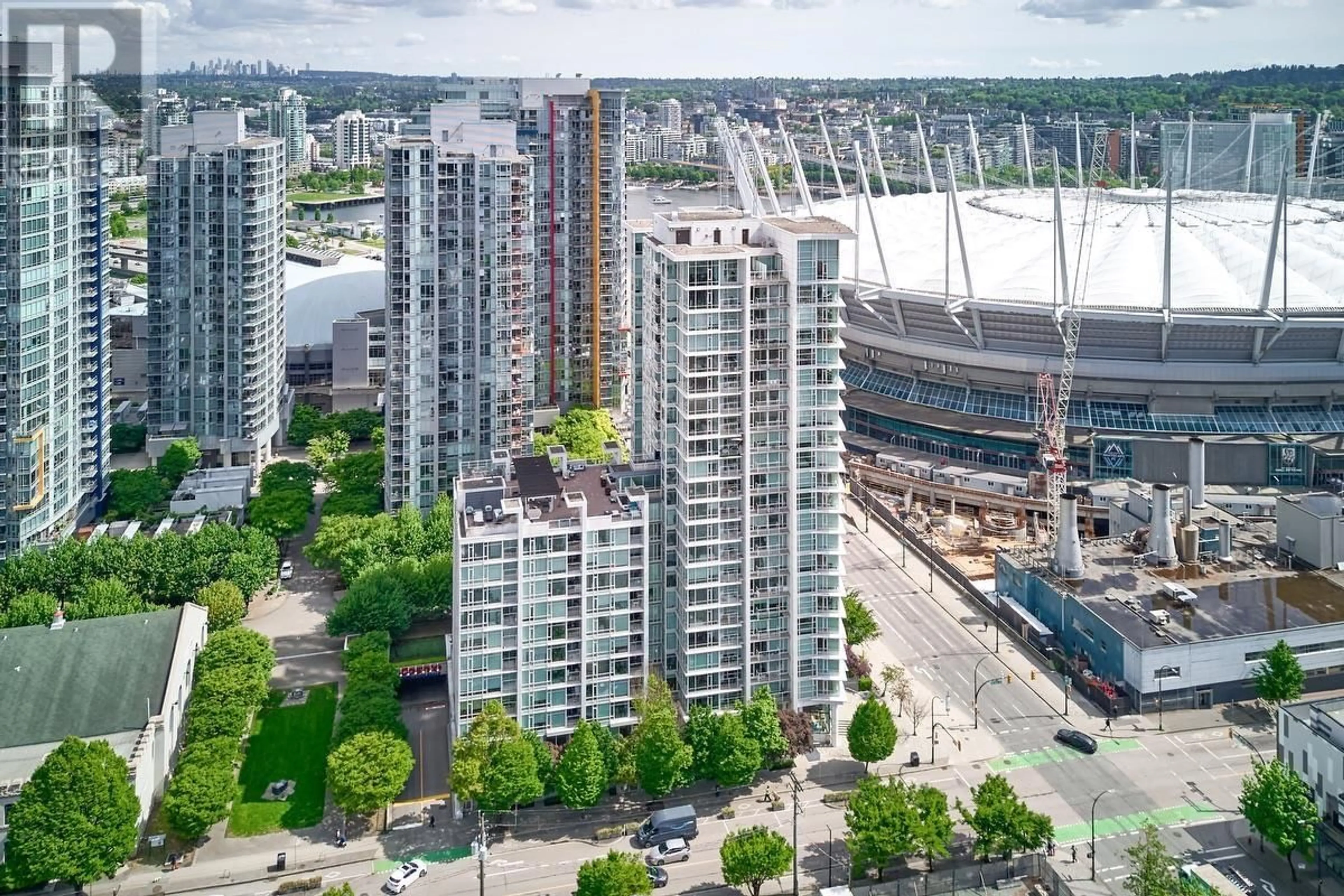 A pic from outside/outdoor area/front of a property/back of a property/a pic from drone, city buildings view from balcony for 2608 - 161 GEORGIA STREET, Vancouver British Columbia V6B0K9