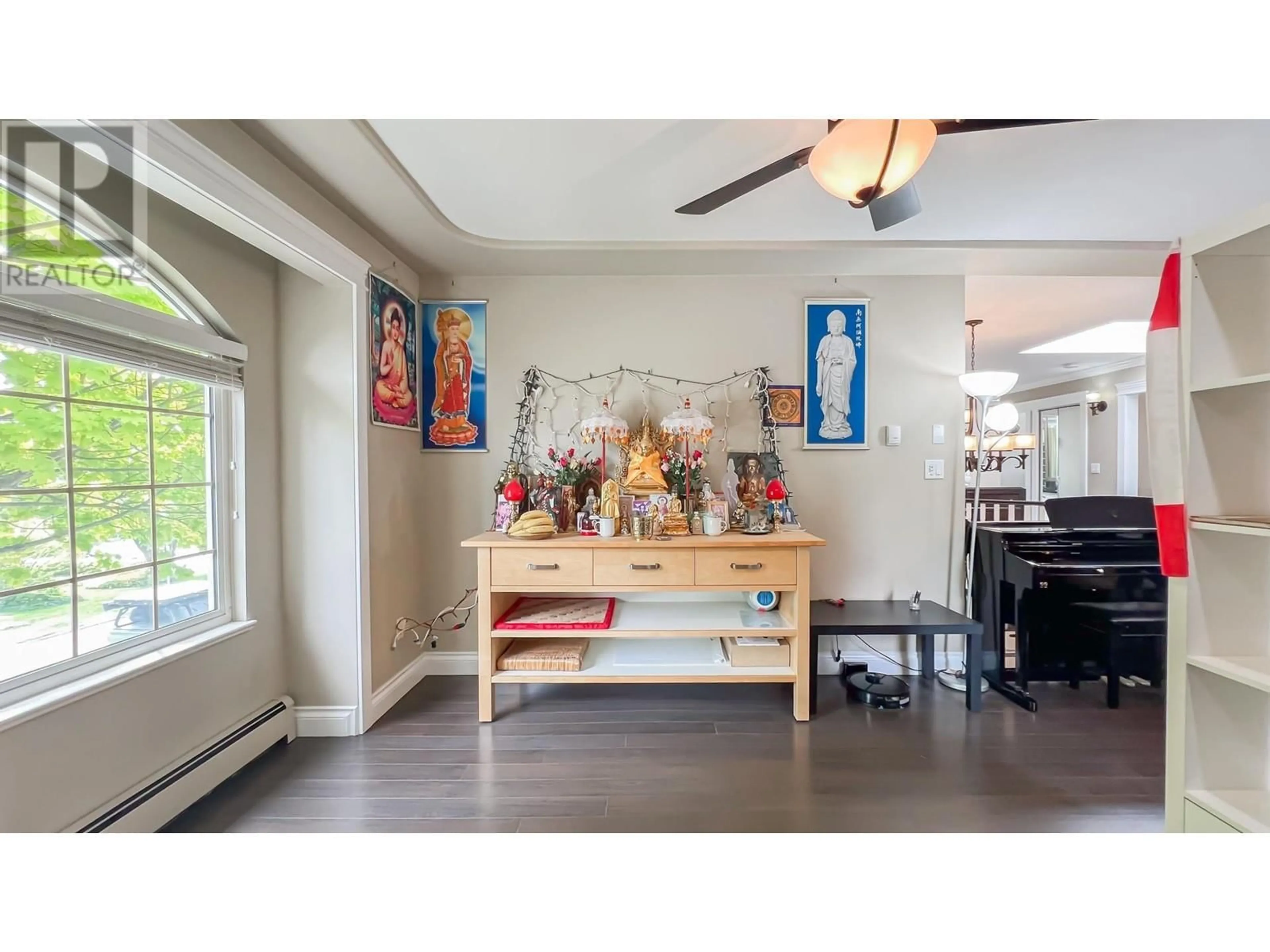 Unknown for 2041 EDINBURGH STREET, New Westminster British Columbia V3M2X7