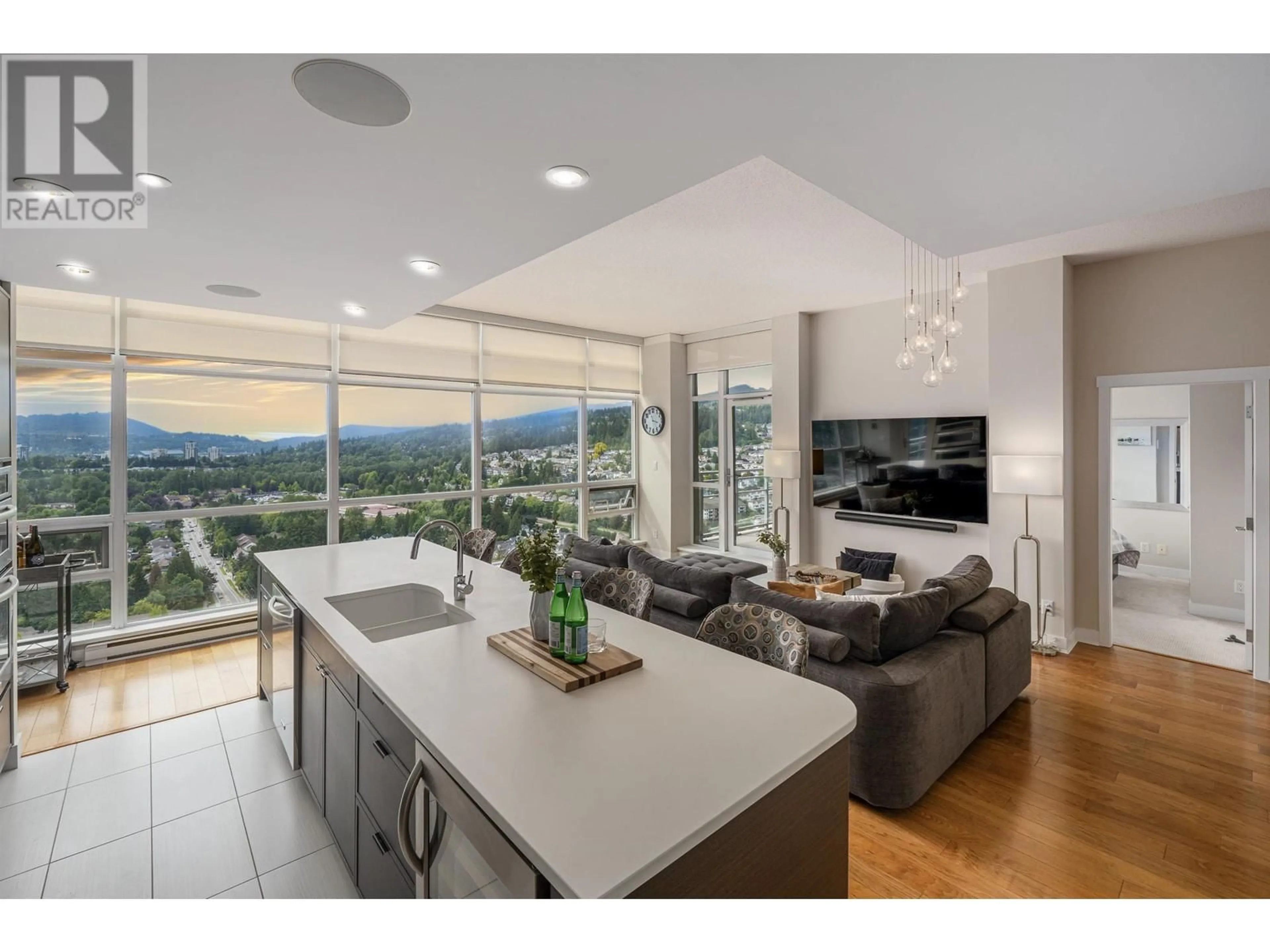 Open concept kitchen, unknown for 3401 - 2968 GLEN DRIVE, Coquitlam British Columbia V3B0C4
