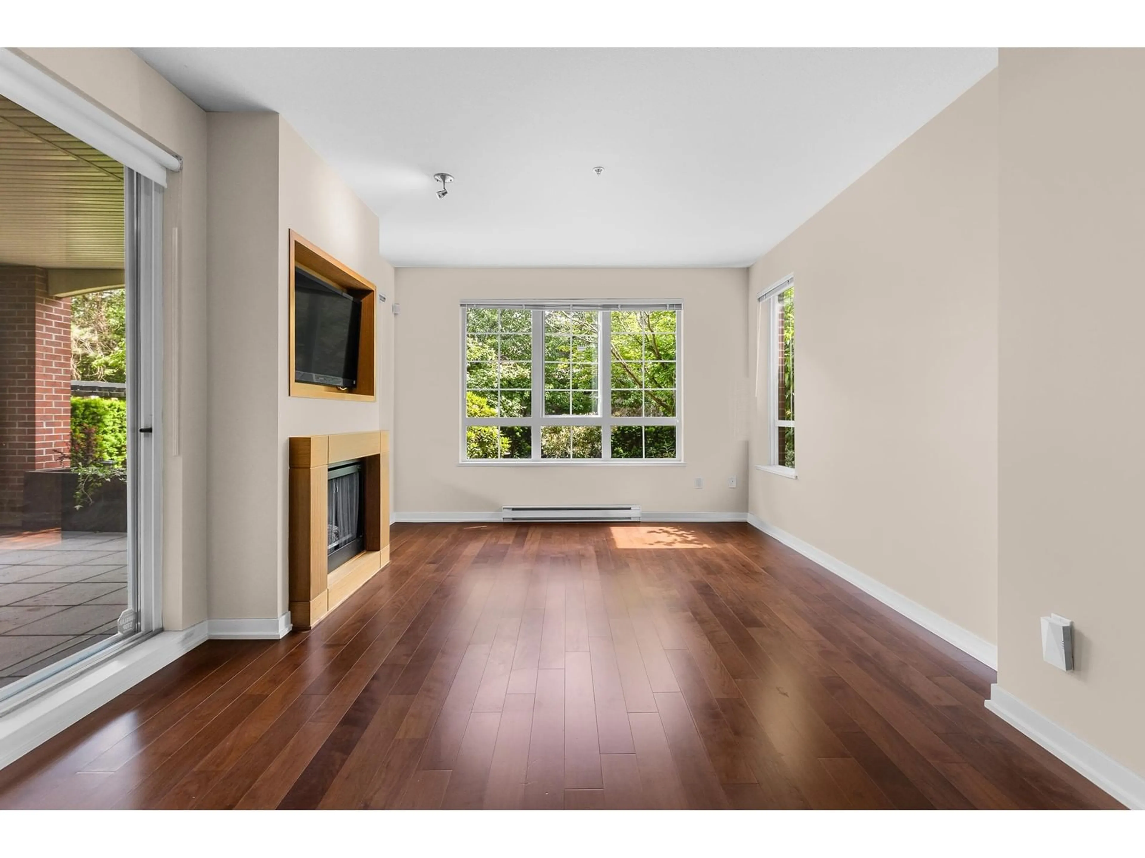 A pic of a room for 170 - 2940 KING GEORGE, Surrey British Columbia V4P0E5
