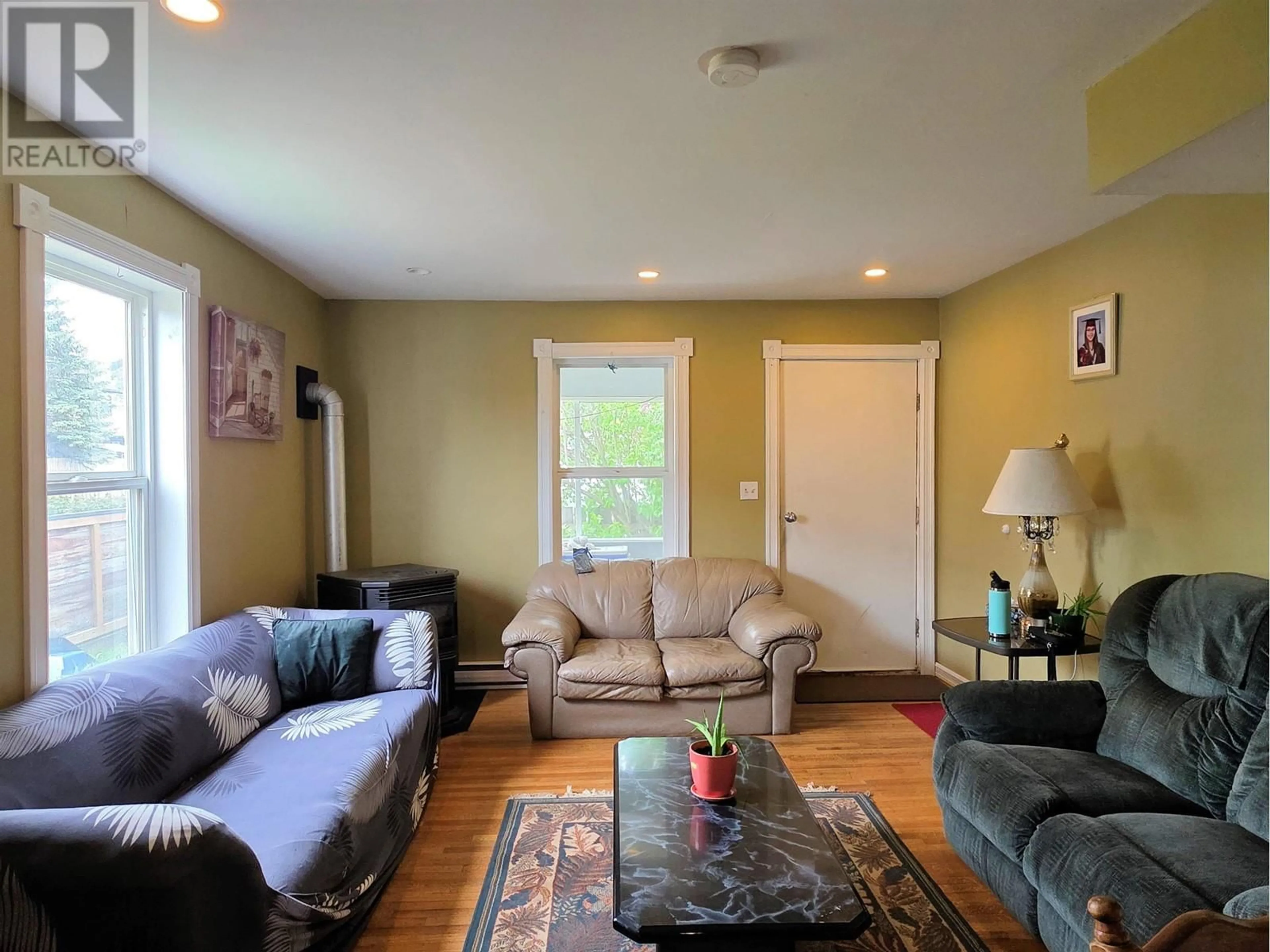 Living room with furniture, unknown for 3944 FIRST AVENUE, Smithers British Columbia V0J2N0