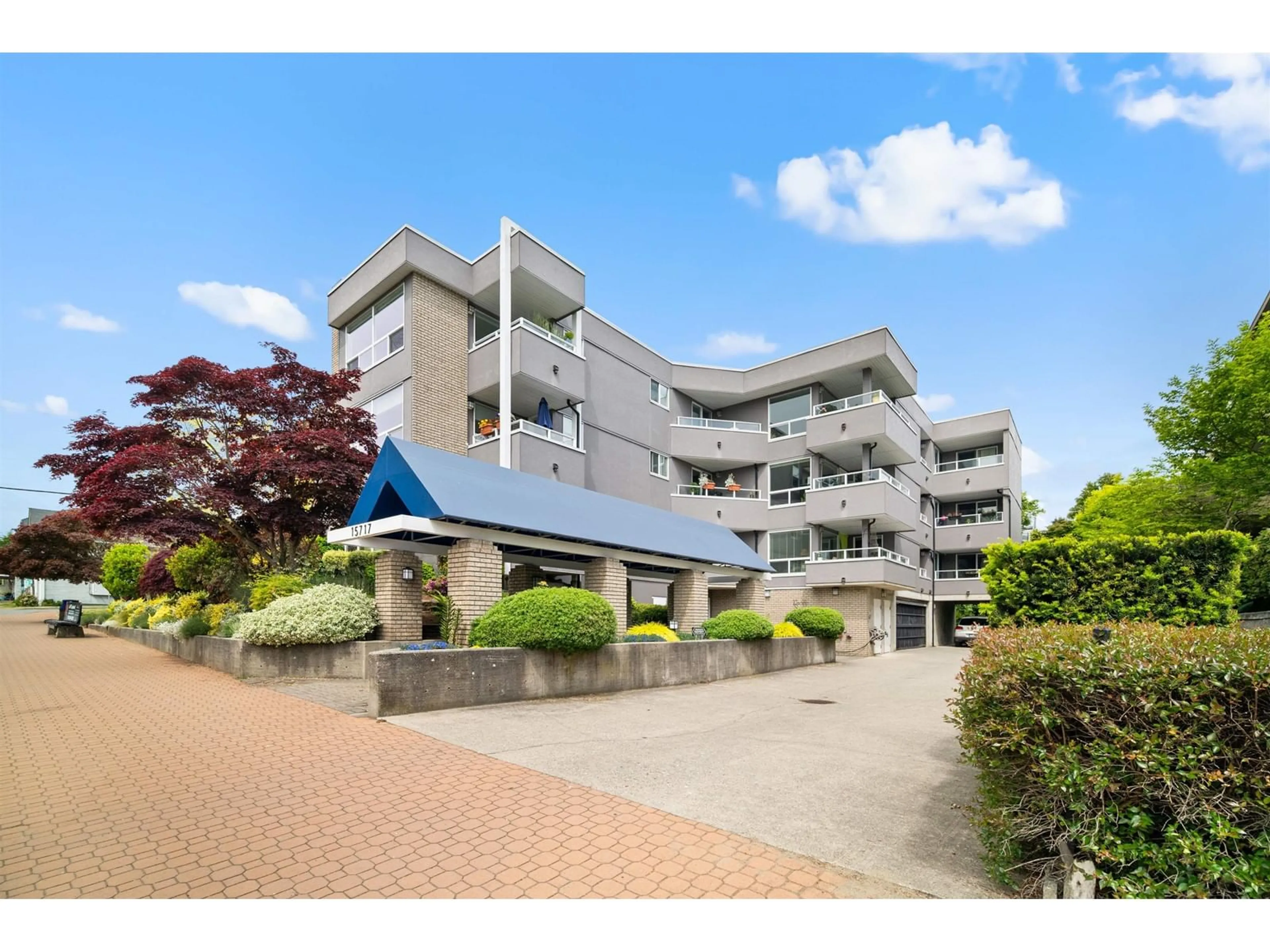 A pic from outside/outdoor area/front of a property/back of a property/a pic from drone, building for 304 - 15717 MARINE, White Rock British Columbia V4B1E4