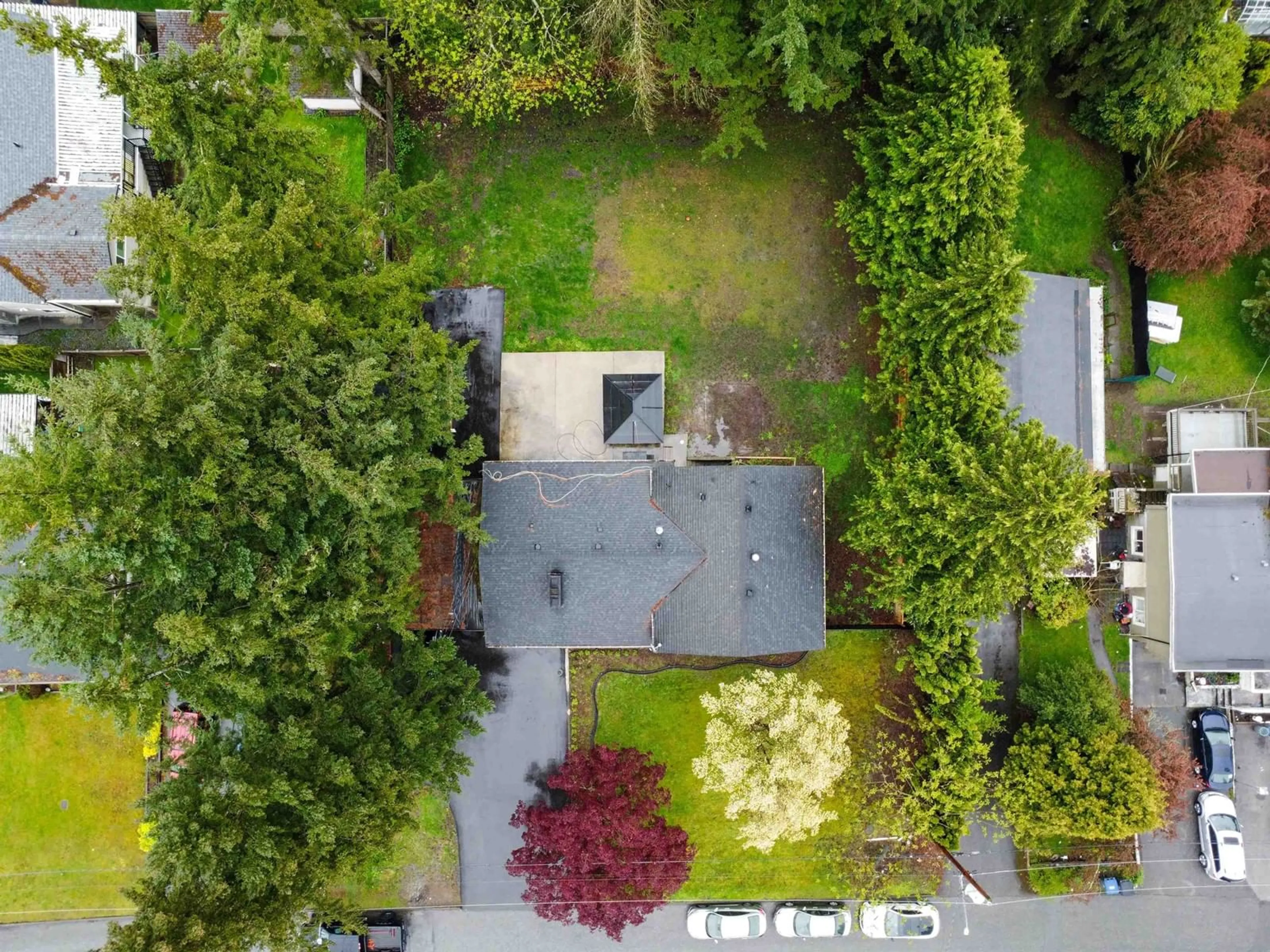A pic from outside/outdoor area/front of a property/back of a property/a pic from drone, street for 6764 134A, Surrey British Columbia V3X3L4