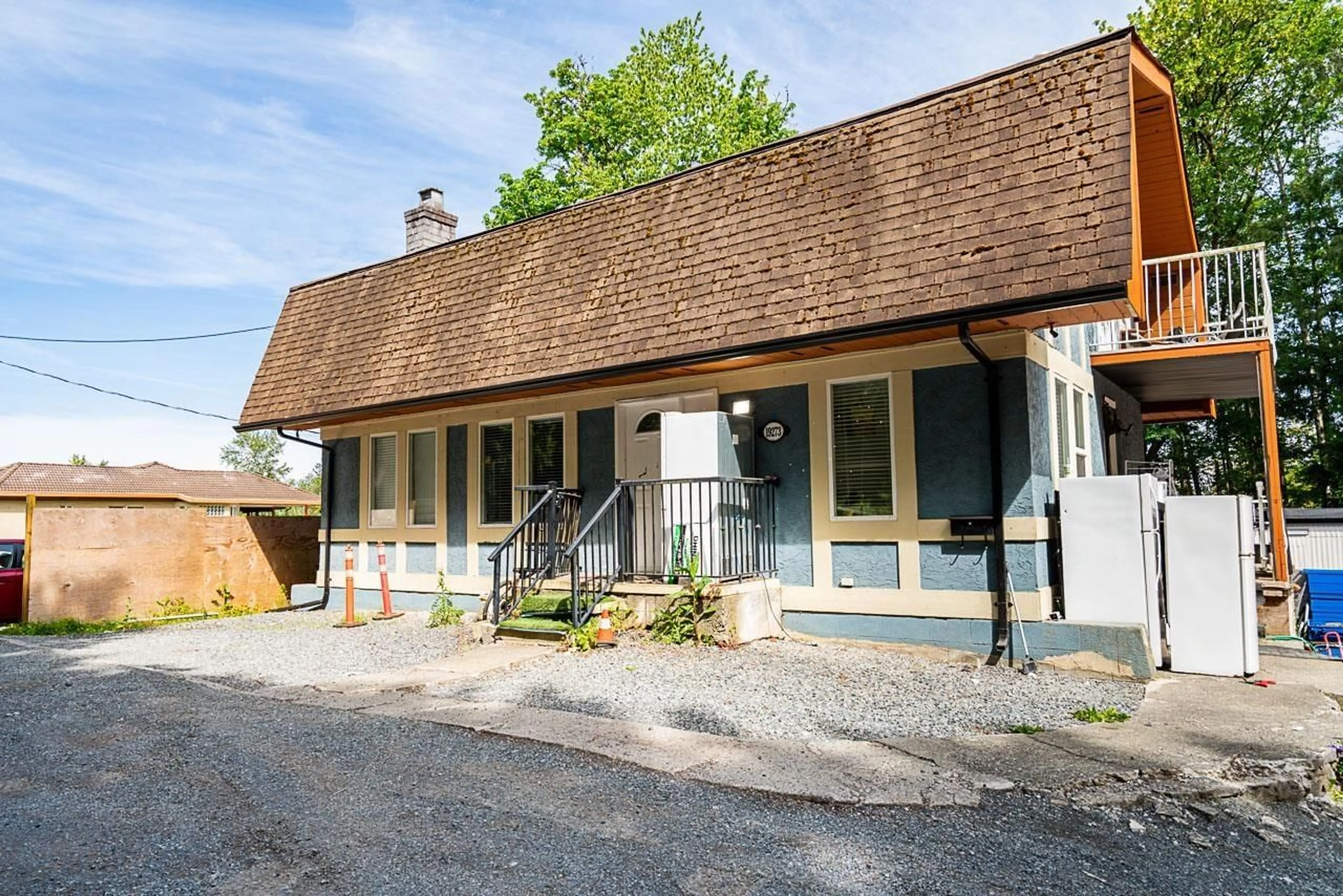 Patio, unknown for 19273 80, Surrey British Columbia V4N4J1