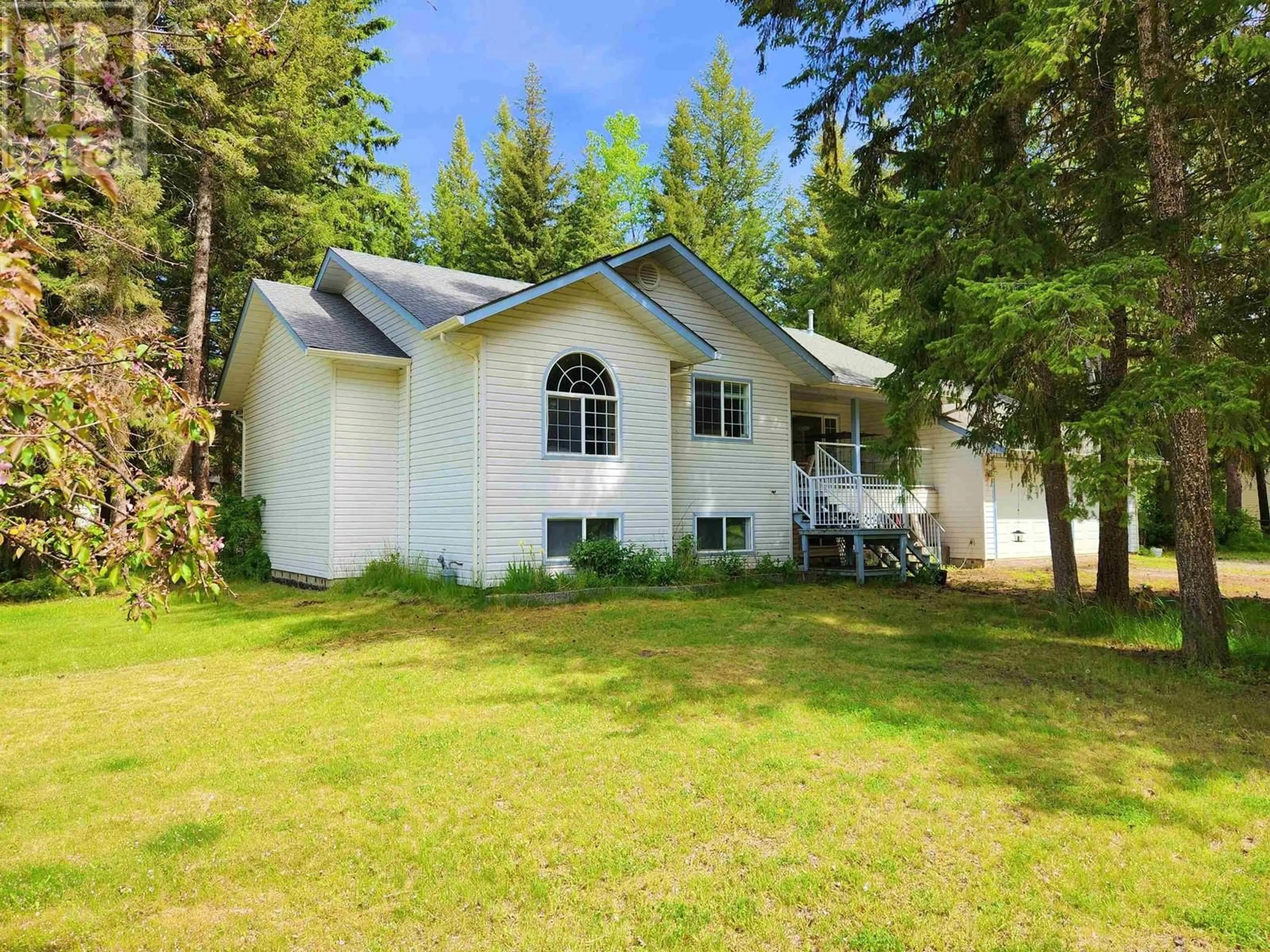 A pic from outside/outdoor area/front of a property/back of a property/a pic from drone, unknown for 2711 ROBERTA ROAD, Quesnel British Columbia V2J6L5