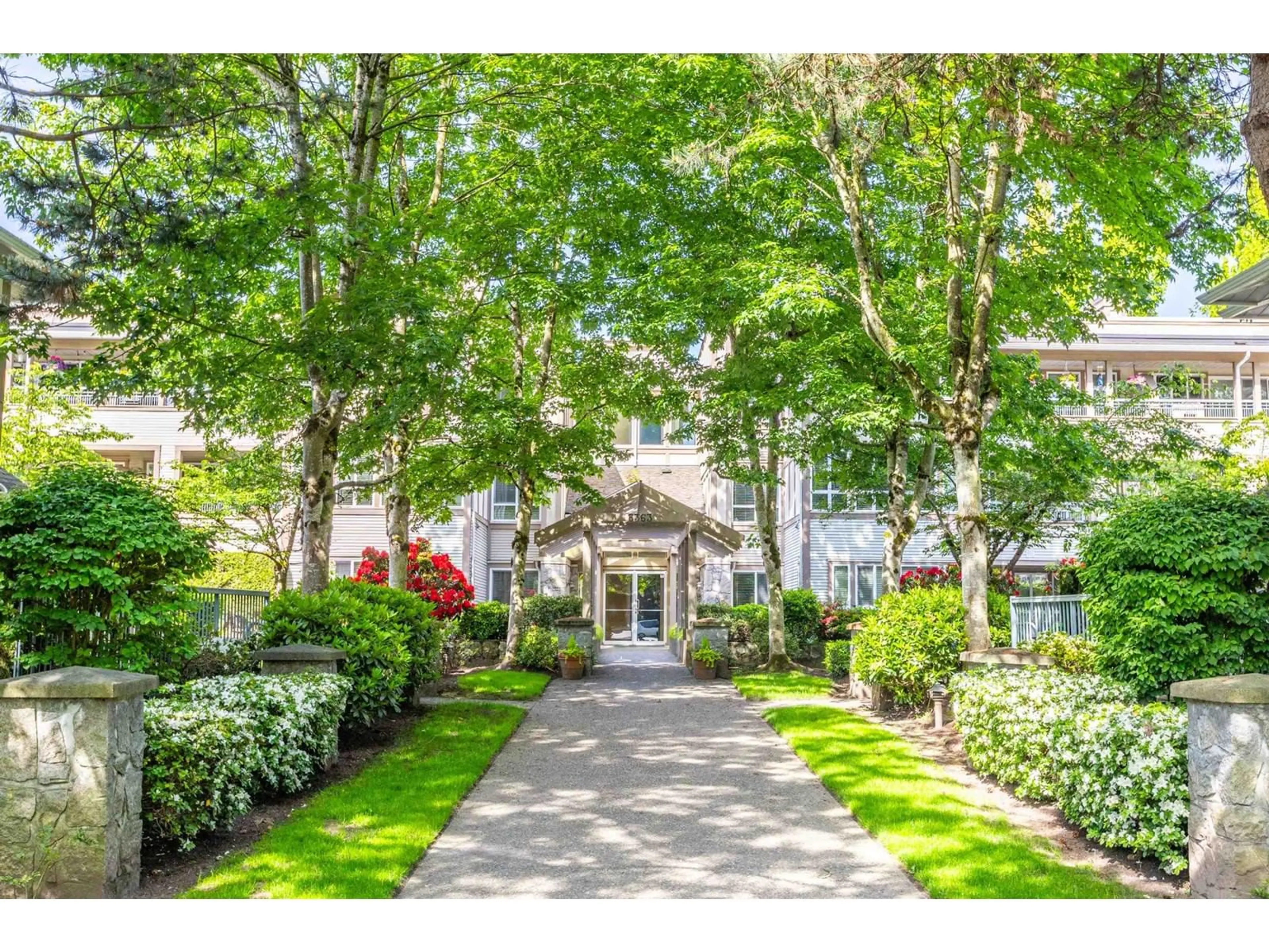 Indoor foyer for 106 - 6363 121, Surrey British Columbia V3X3K6