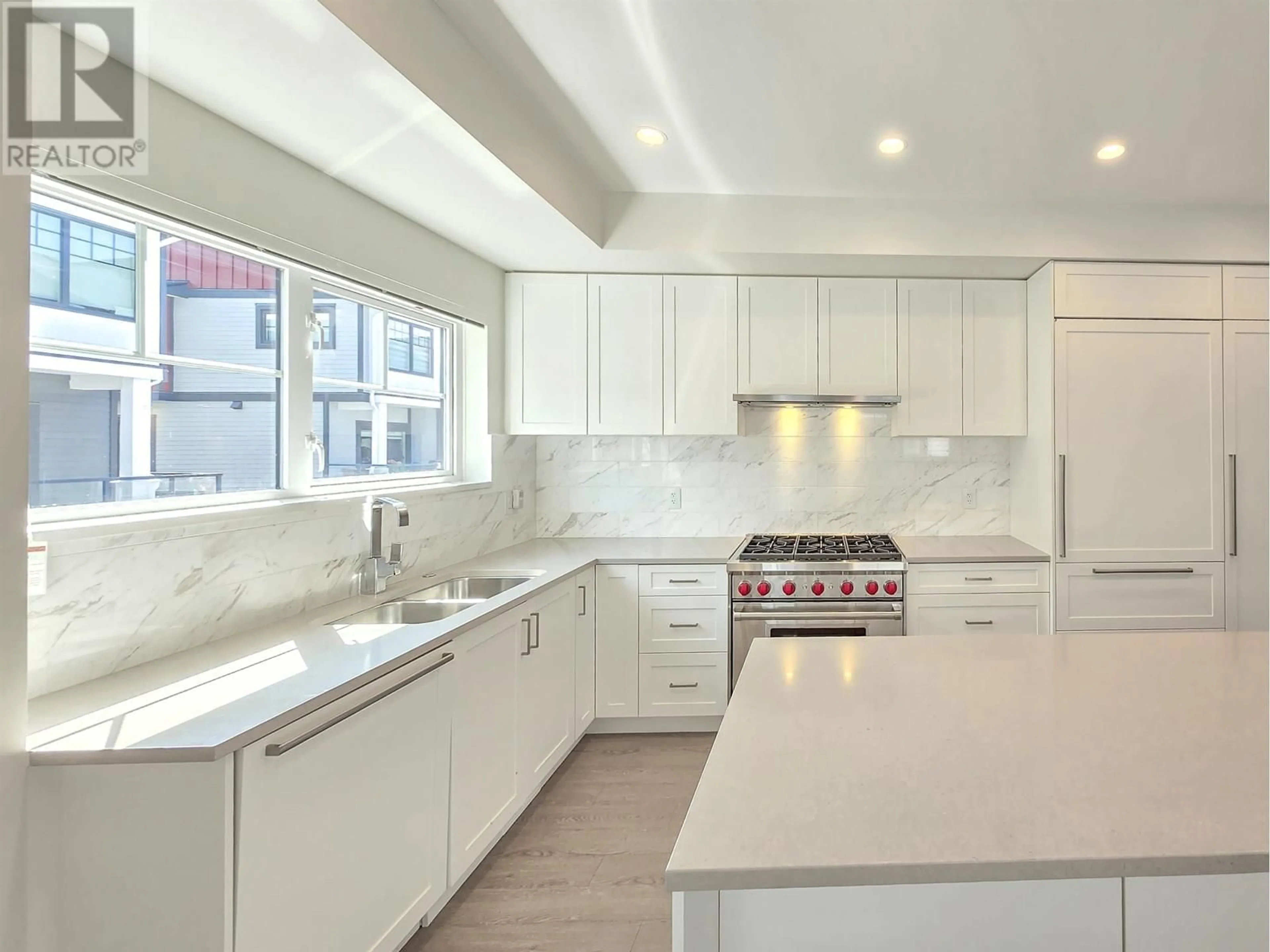 Contemporary kitchen, ceramic/tile floor for 139 - 19451 SUTTON AVENUE, Pitt Meadows British Columbia V3Y0G6