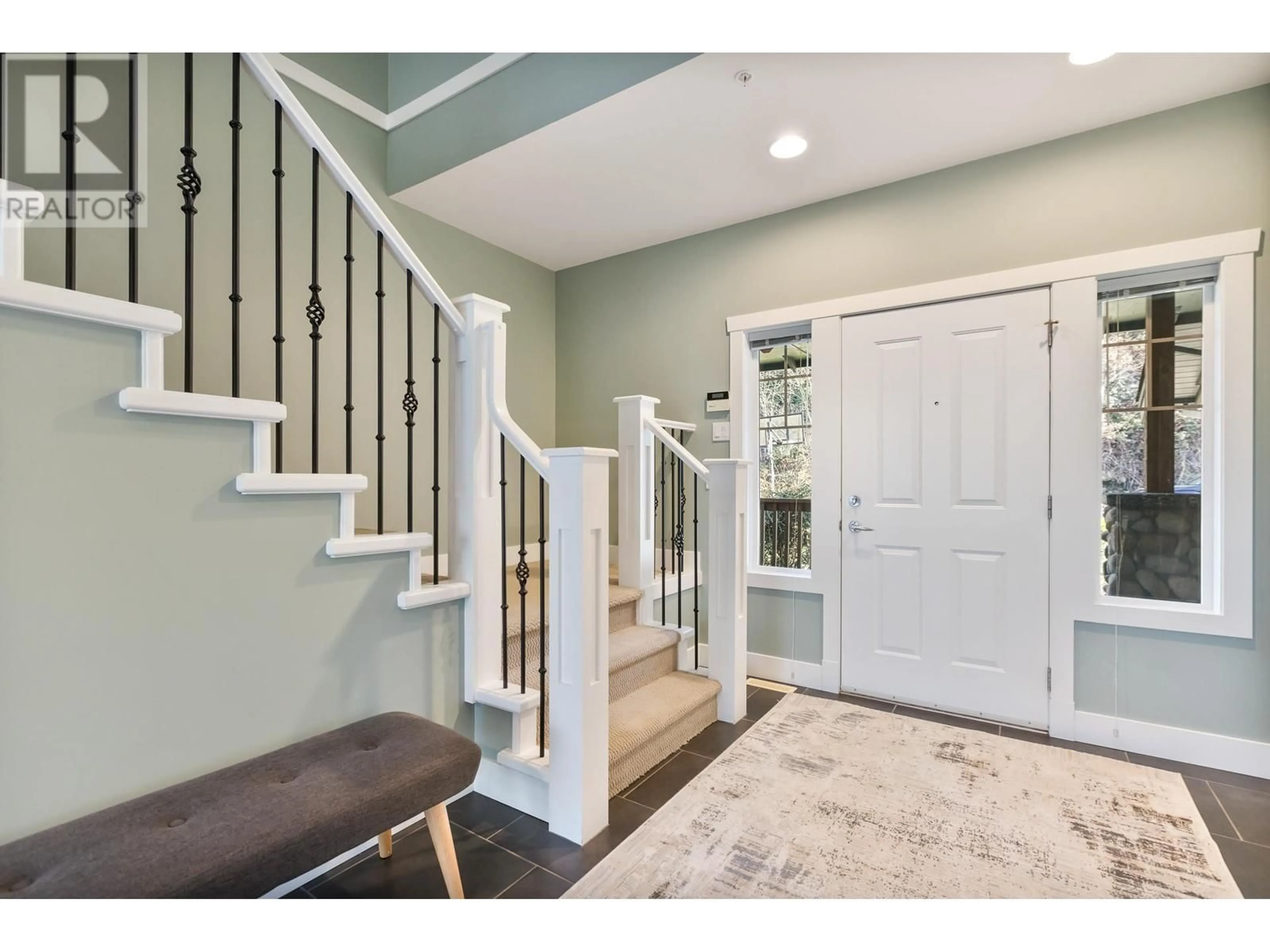 Indoor entryway for 4 - 13887 DOCKSTEADER LOOP, Maple Ridge British Columbia V4R0A2