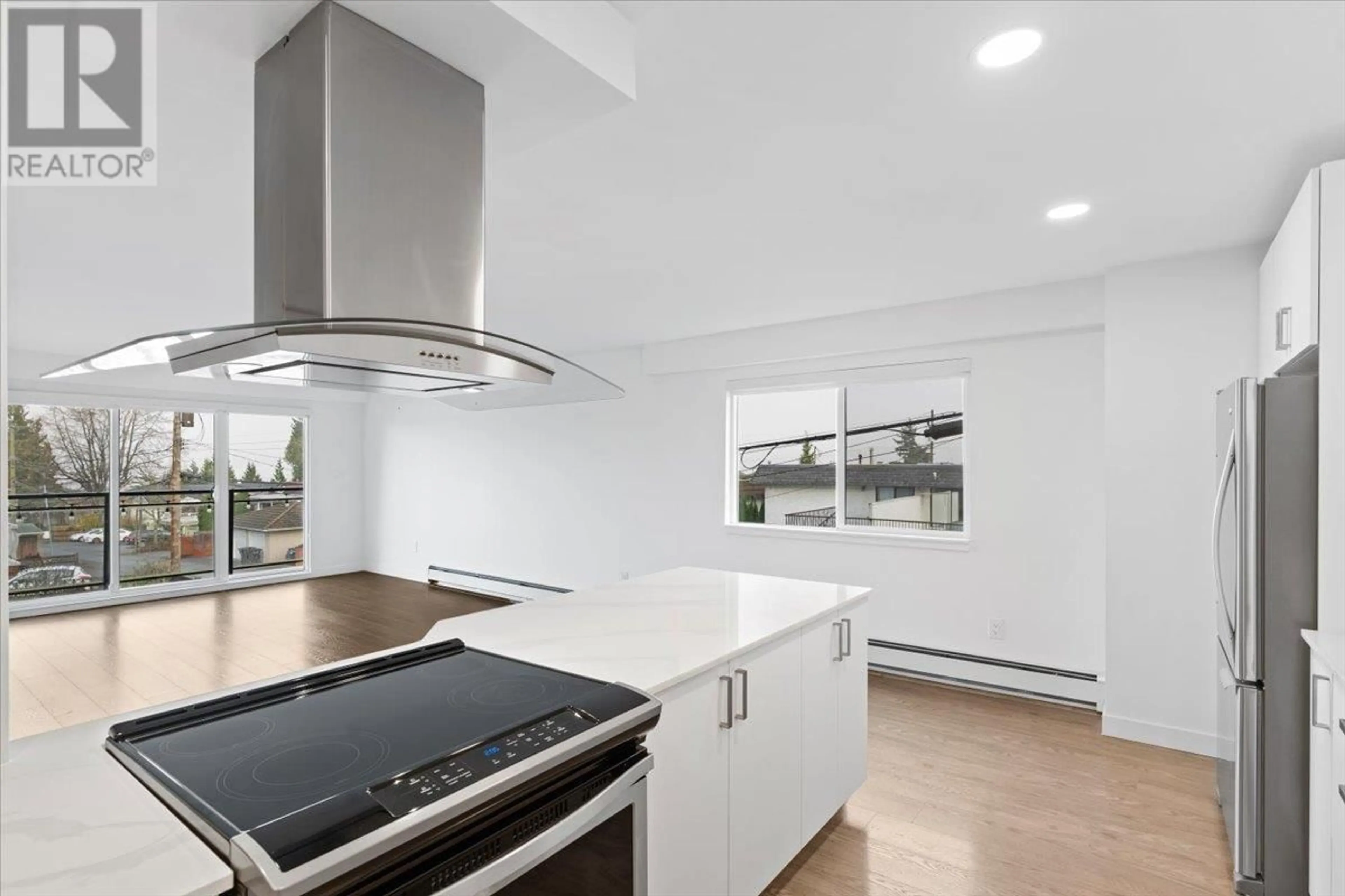 Unknown for 205 - 4625 GRANGE STREET, Burnaby British Columbia V5H1R1